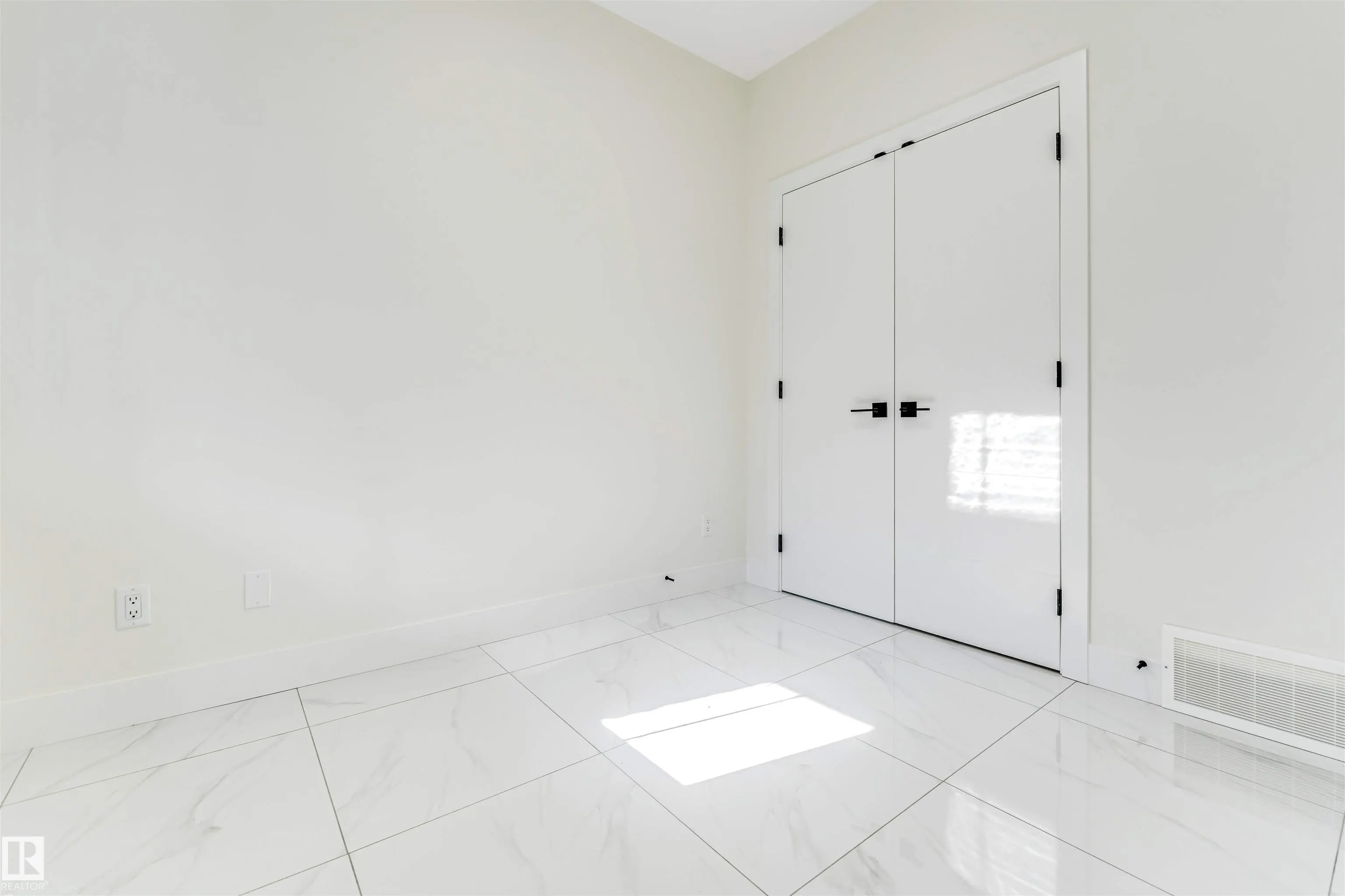 3239 PELERIN Crescent