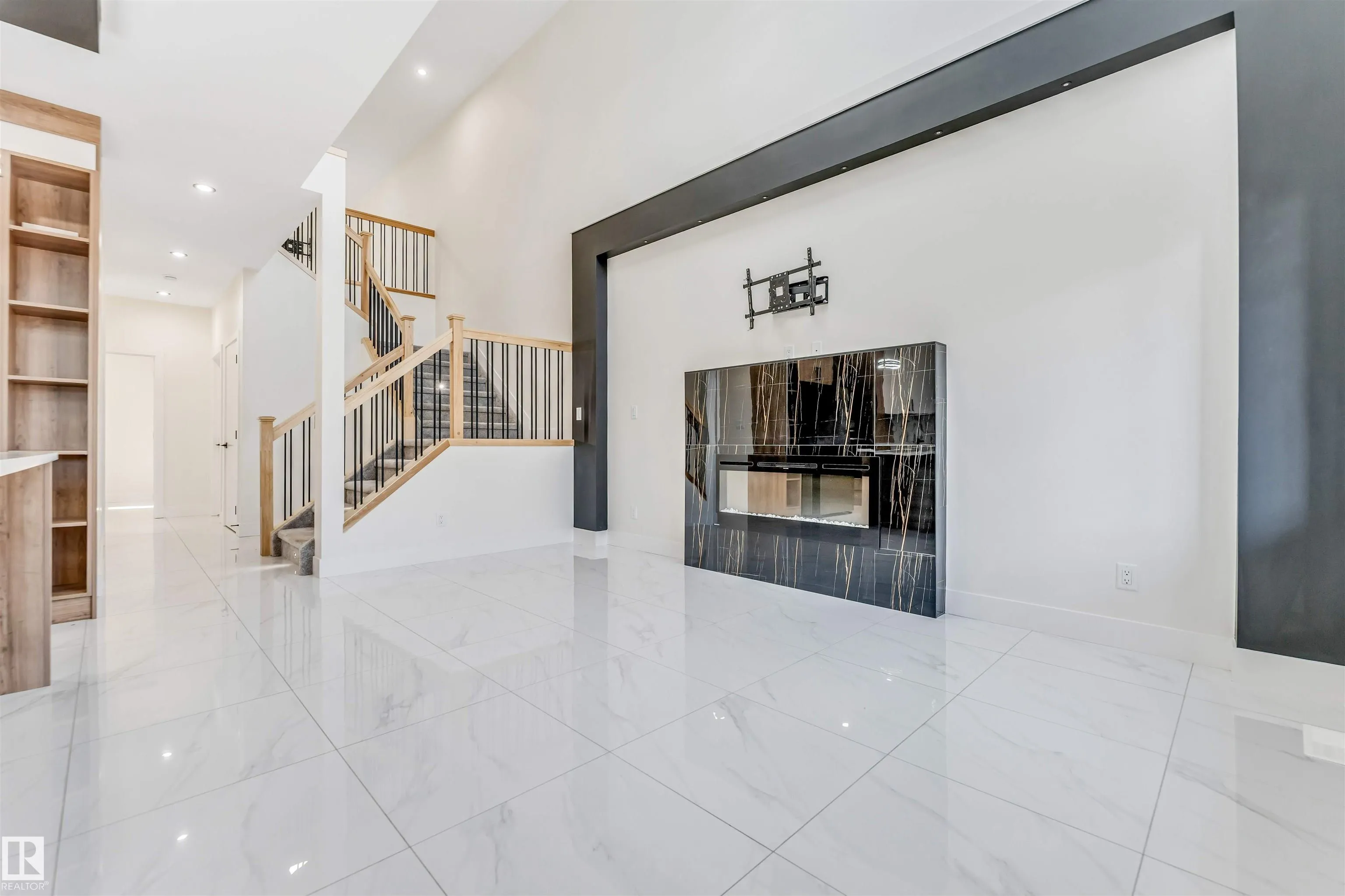 3239 PELERIN Crescent