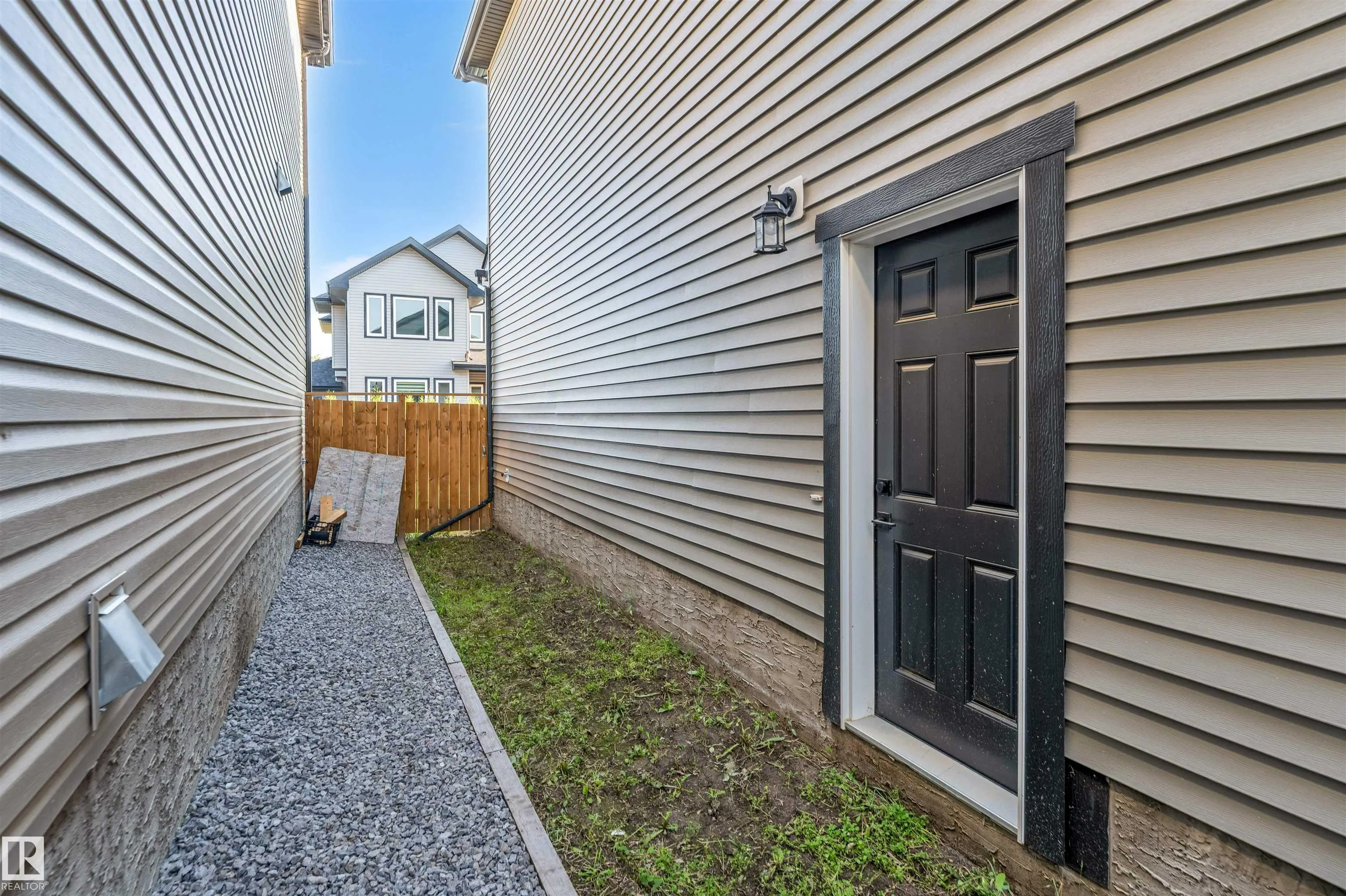 3239 PELERIN Crescent