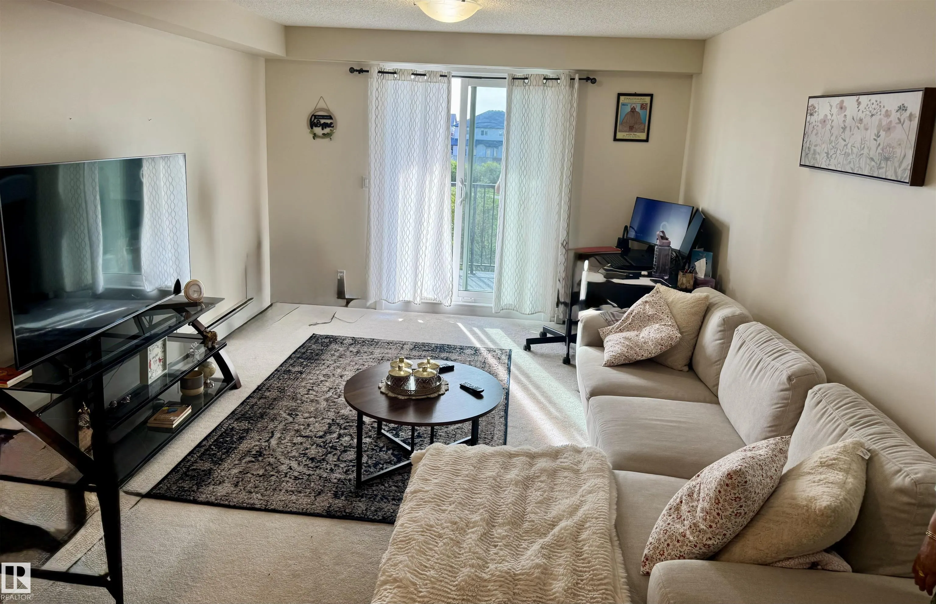 400 SILVER BERRY Road