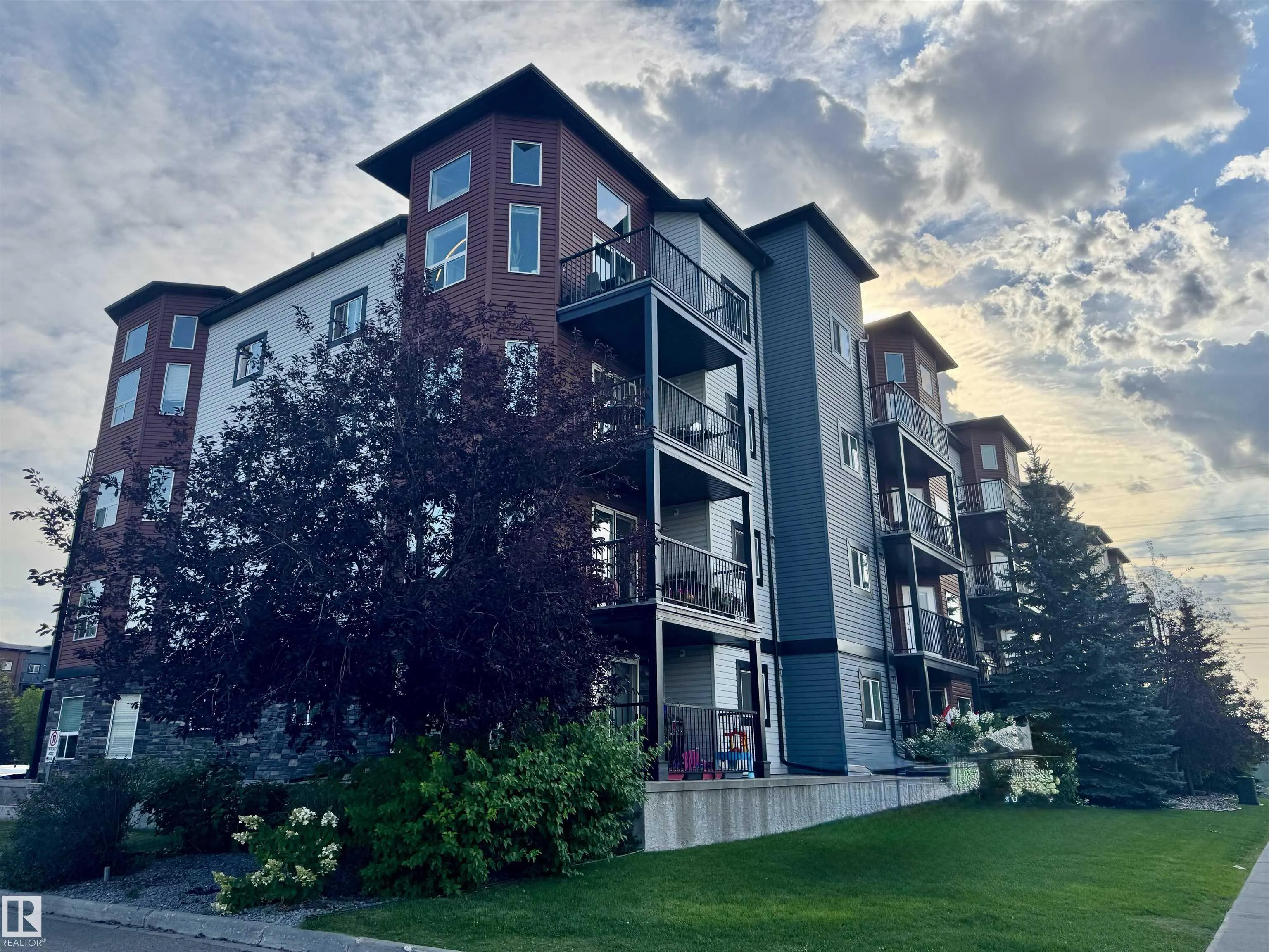 400 SILVER BERRY Road