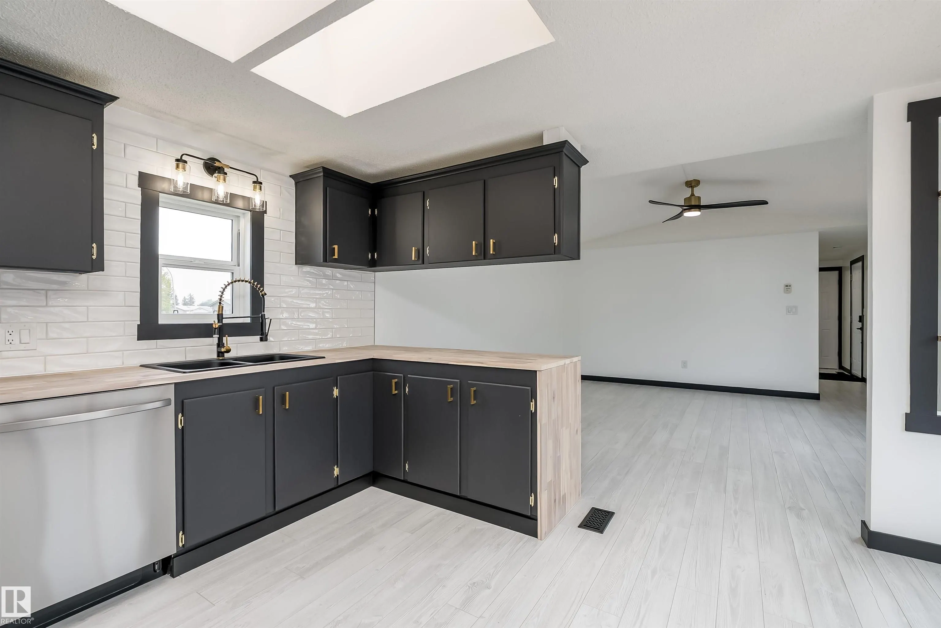 53222 RGE RD 272