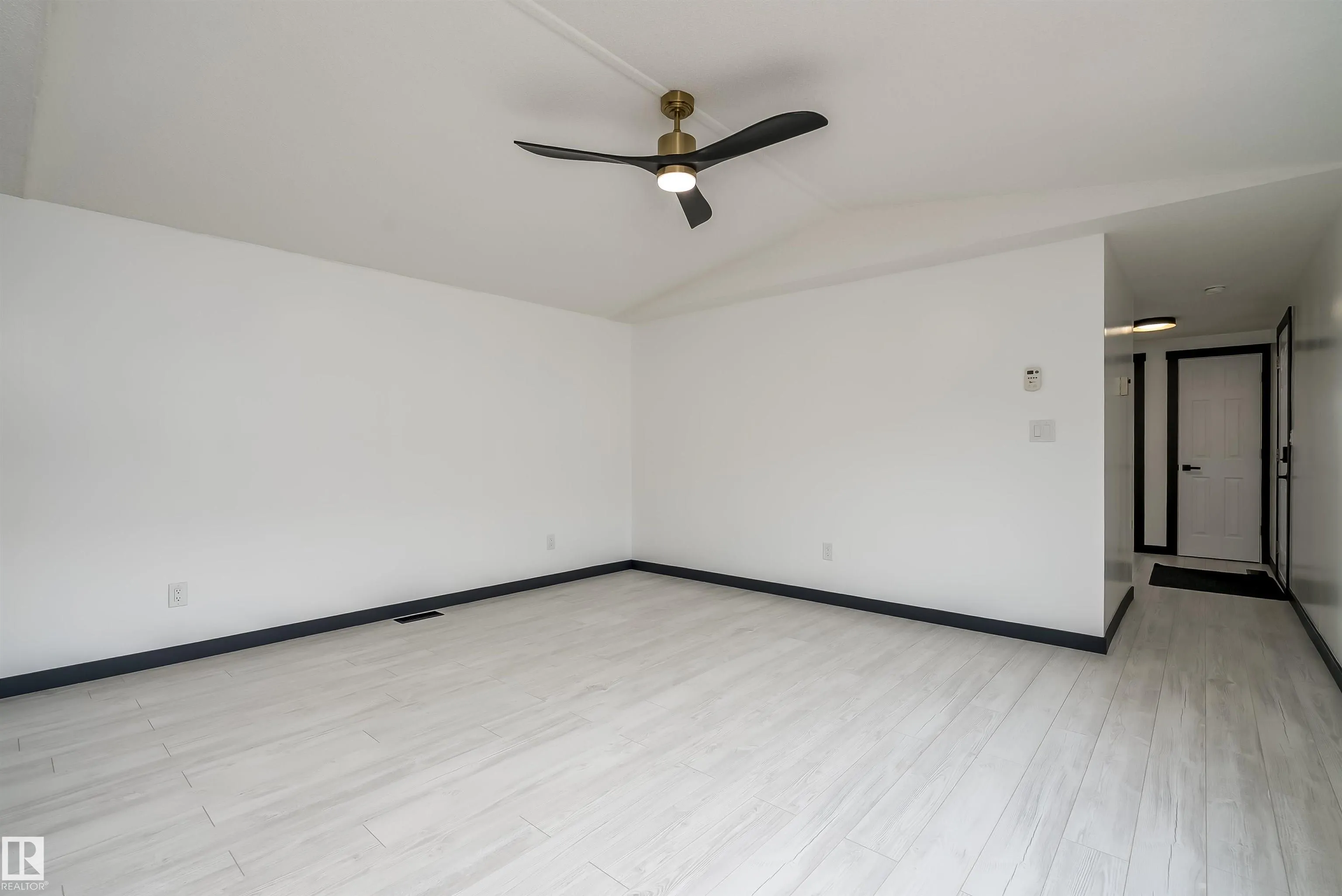 53222 RGE RD 272