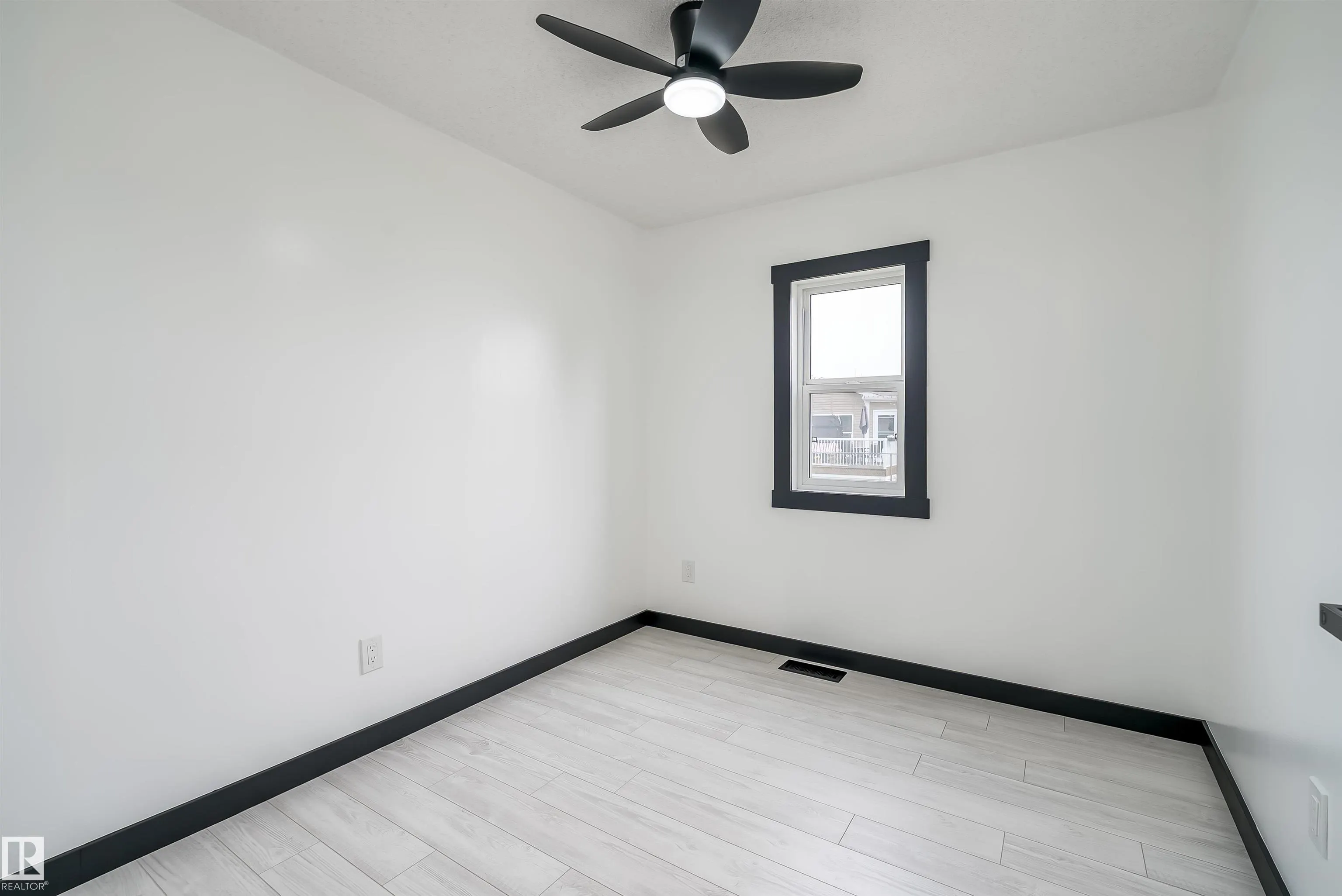 53222 RGE RD 272