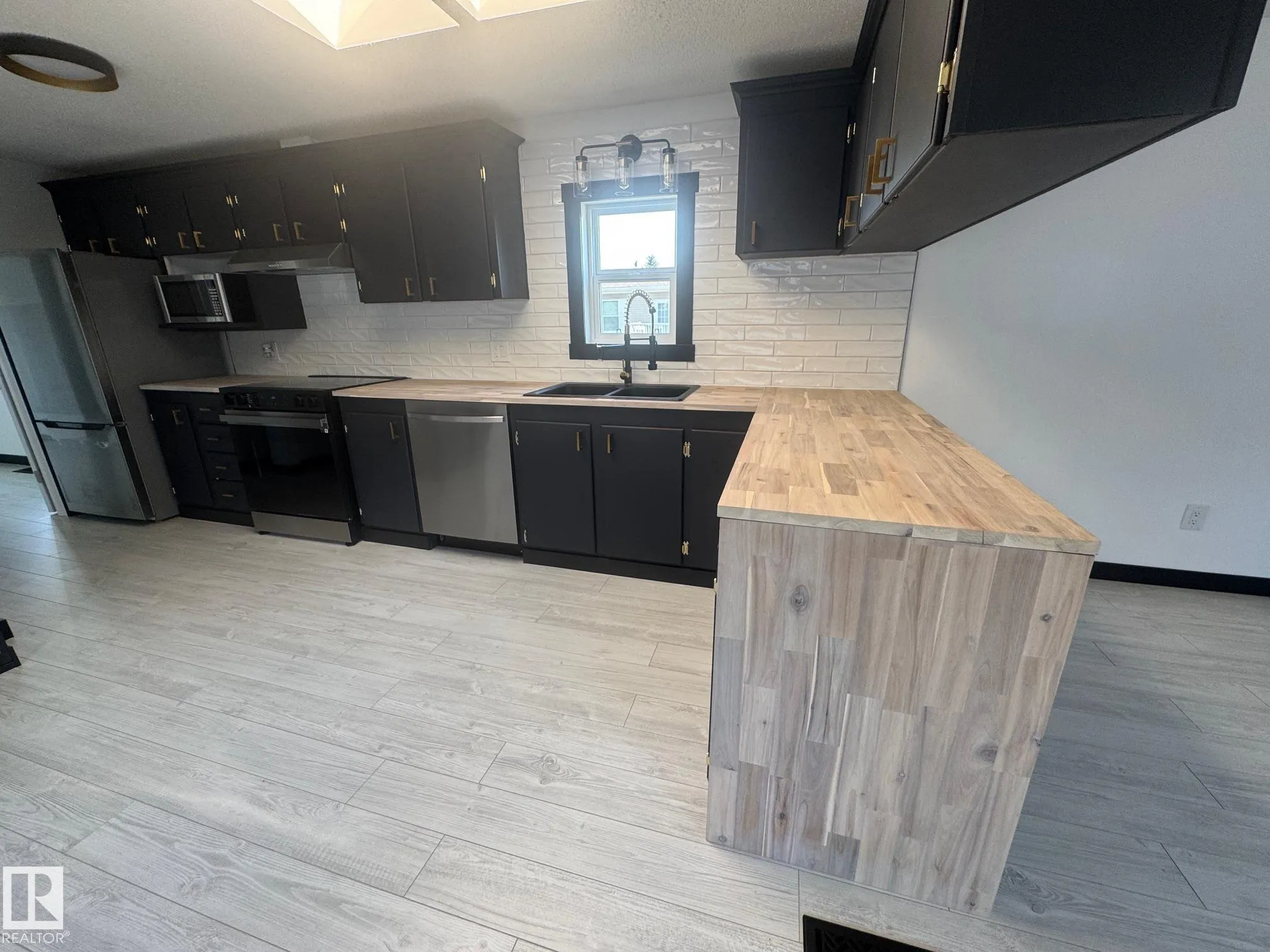 53222 RGE RD 272