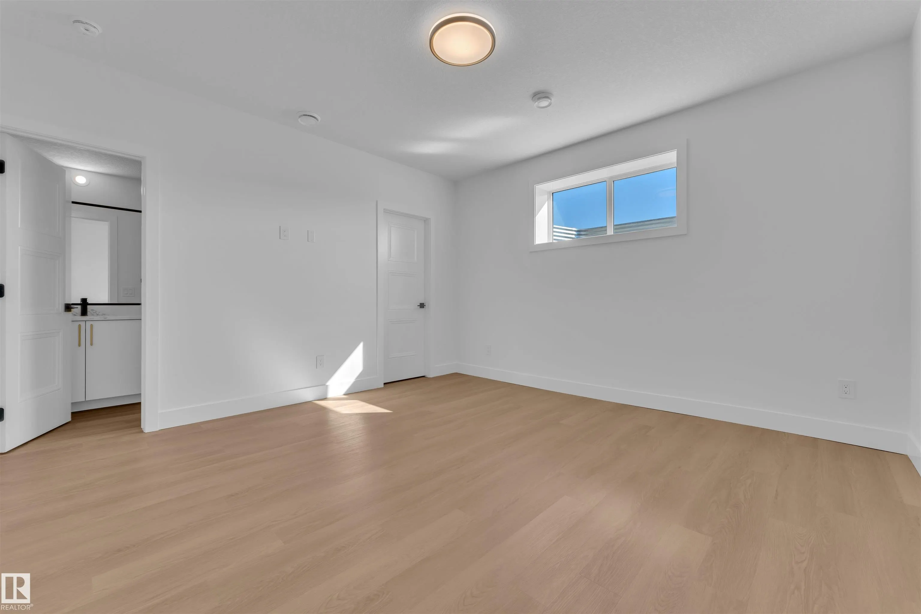 164 Caledon Crescent