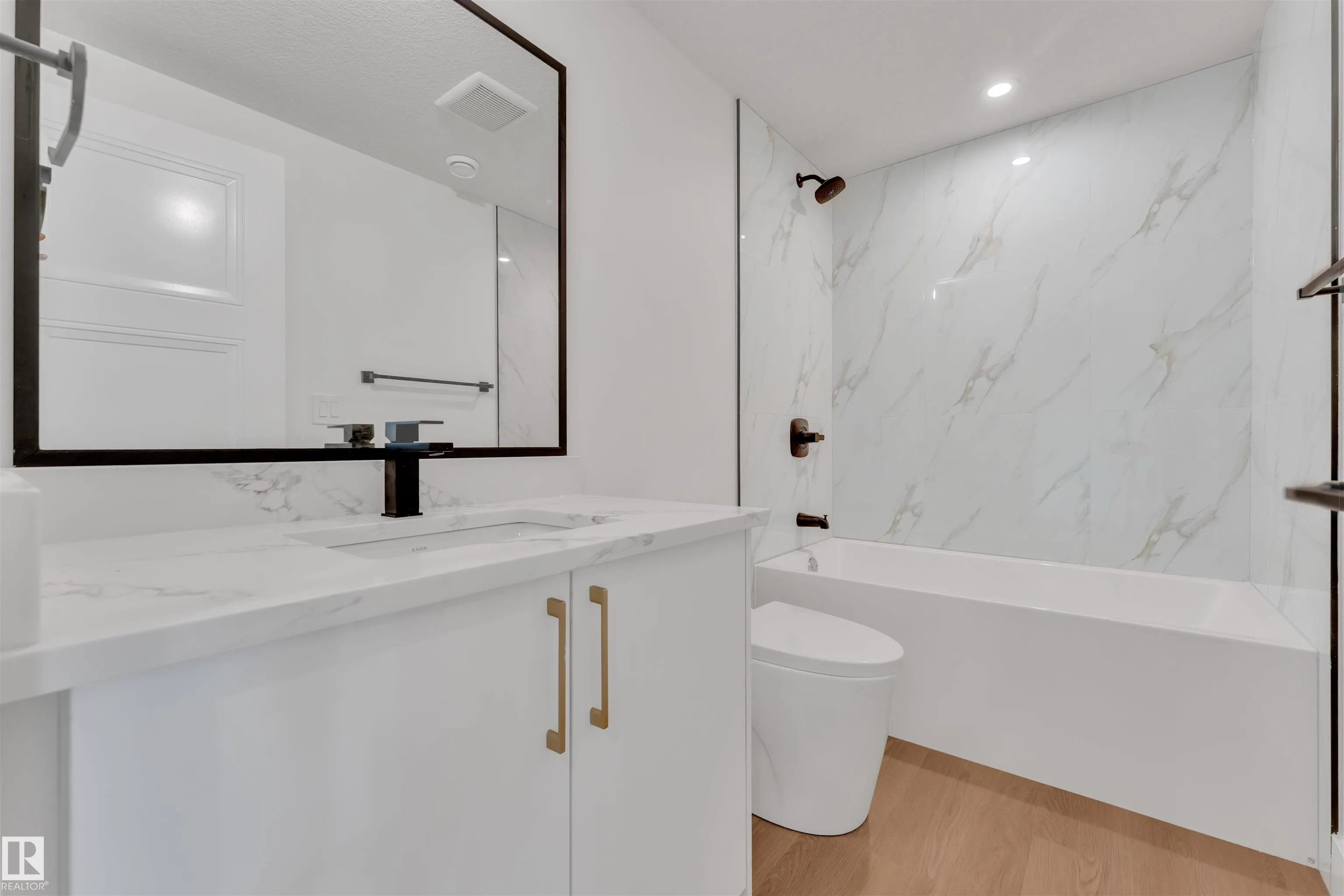 164 Caledon Crescent