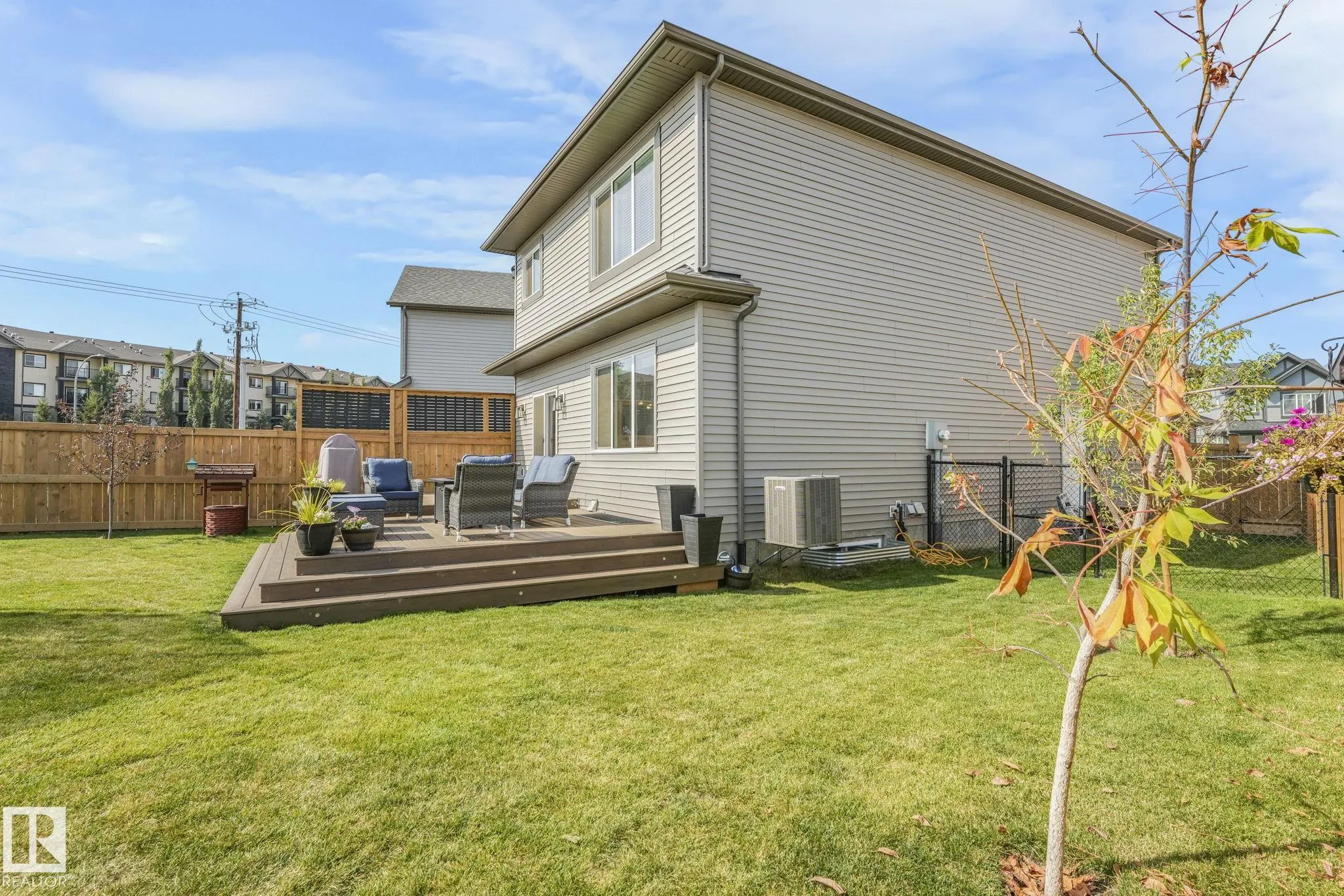 23 NETTLE Crescent