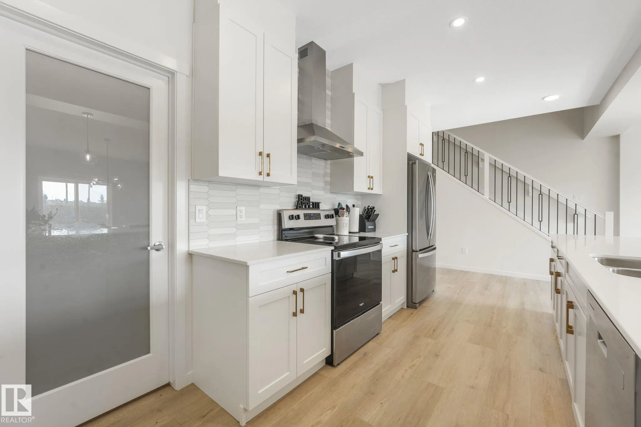 23 NETTLE Crescent