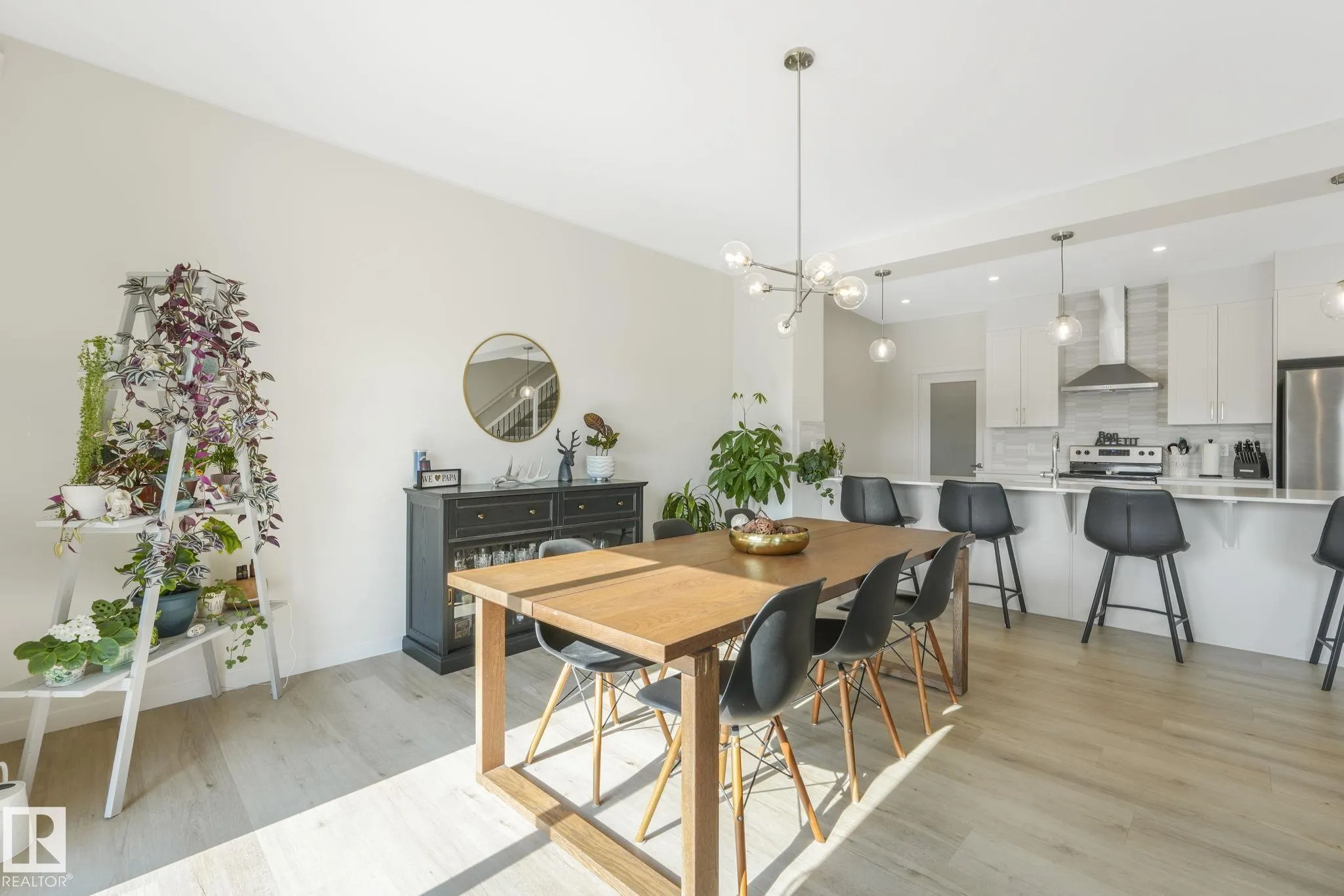 23 NETTLE Crescent