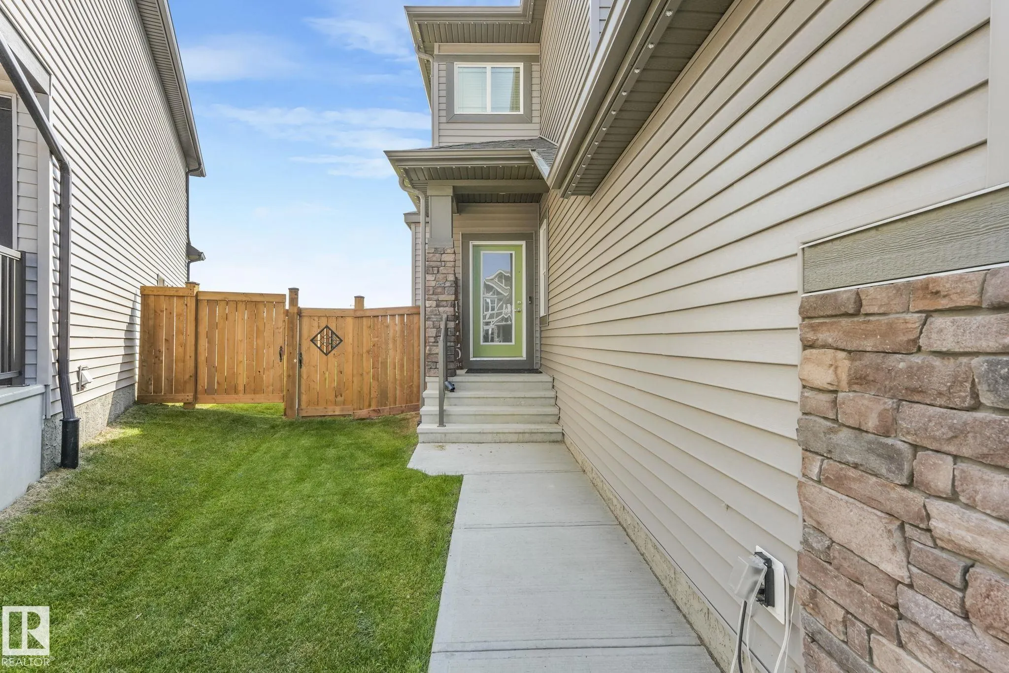23 NETTLE Crescent