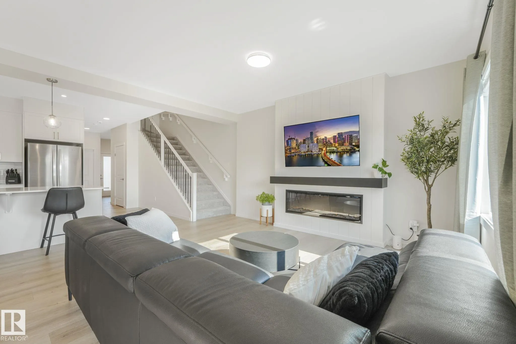 23 NETTLE Crescent