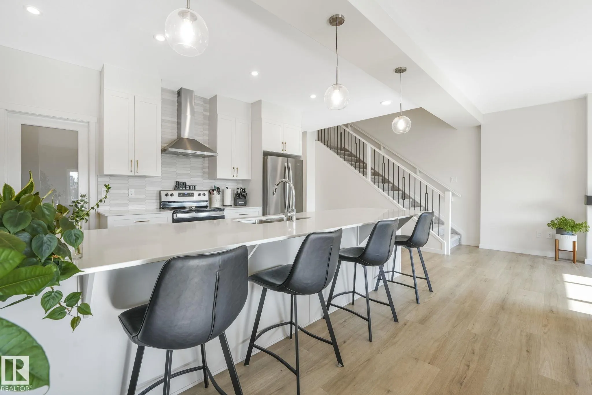 23 NETTLE Crescent