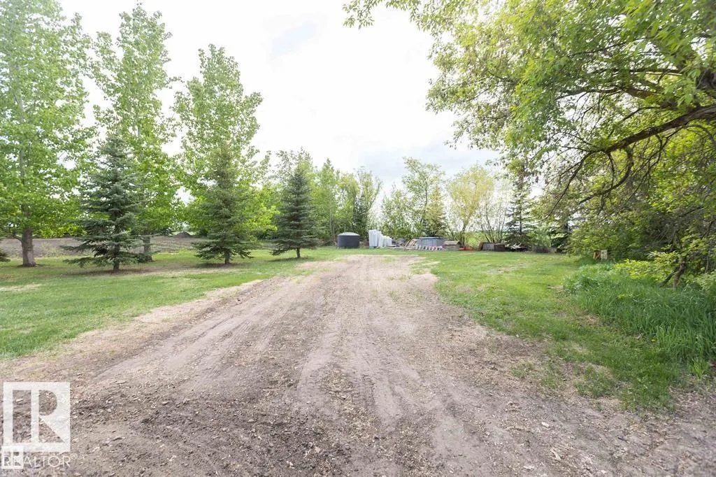 1017 Twp Rd 602
