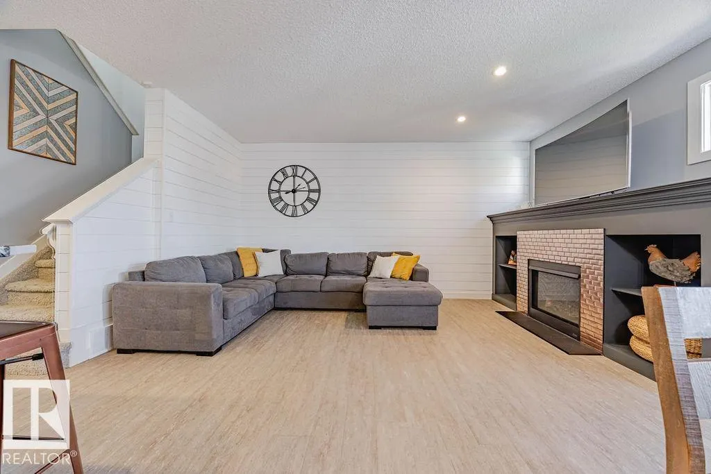 106 SOUTH CREEK Wynd