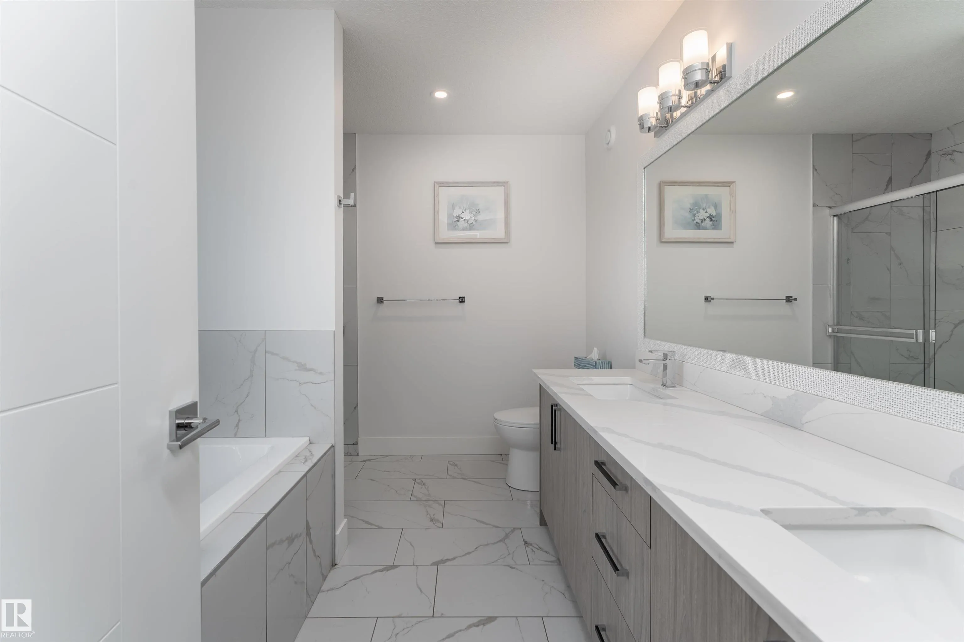 37 WALLACE Point(e)