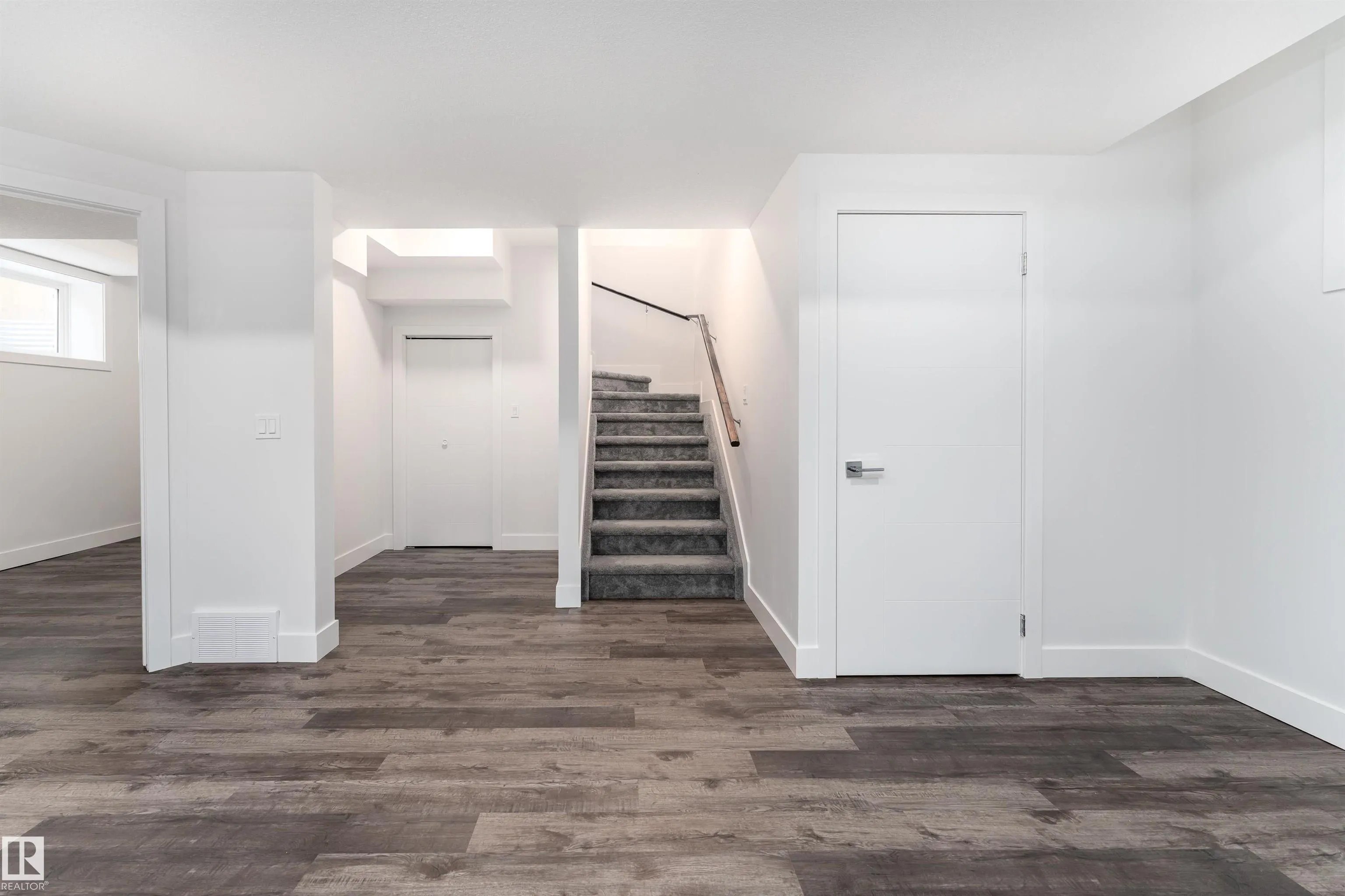 37 WALLACE Point(e)