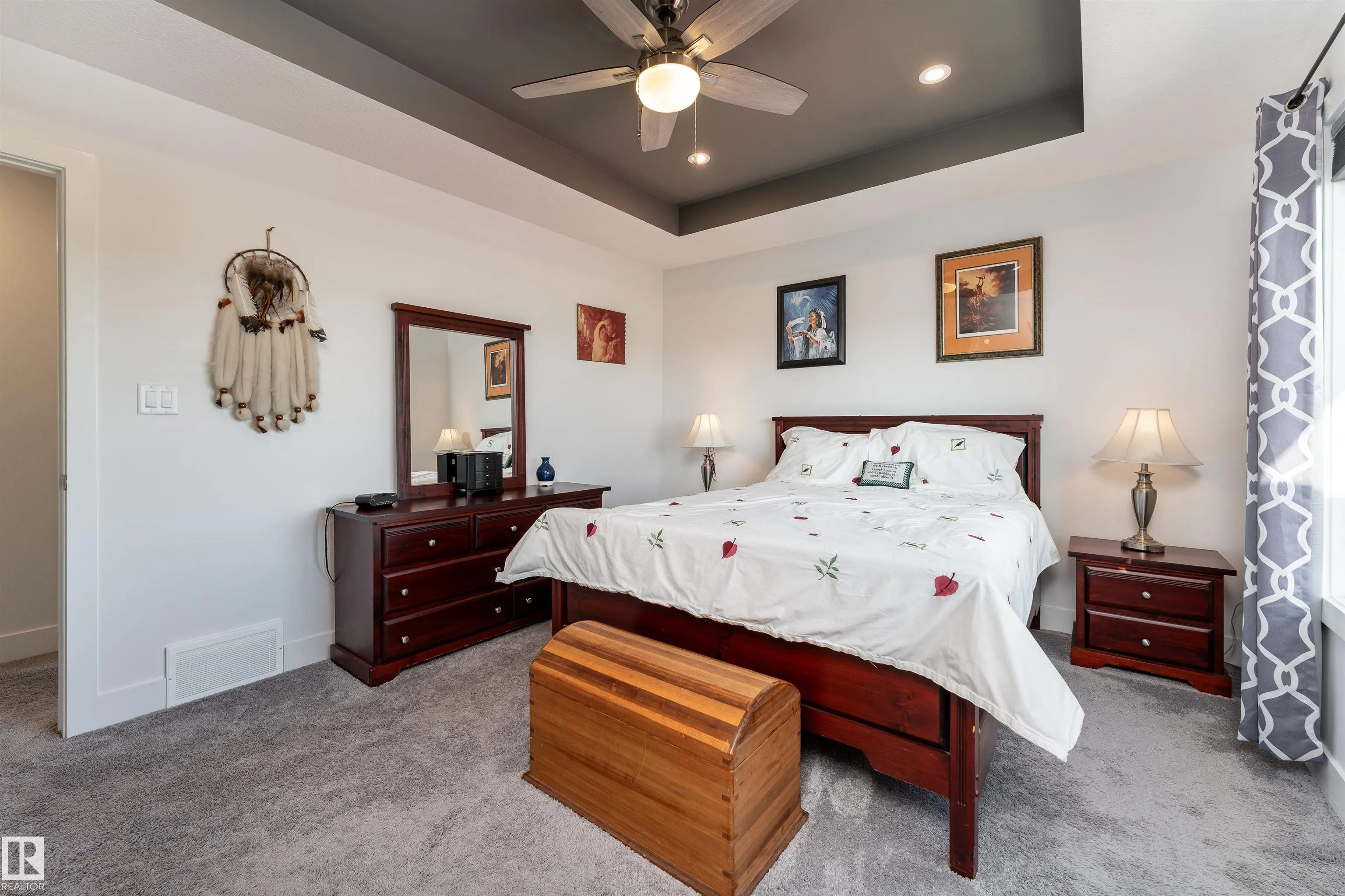 37 WALLACE Point(e)