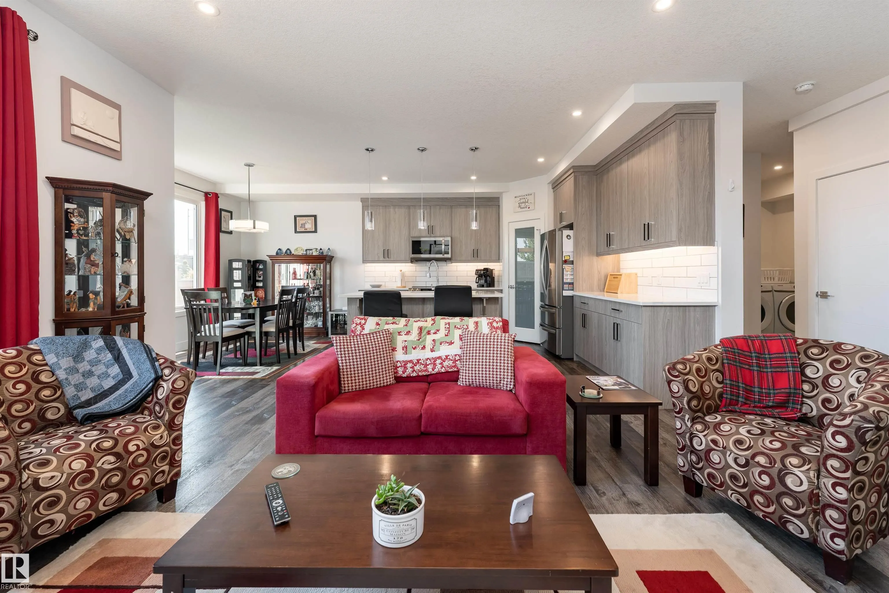 37 WALLACE Point(e)