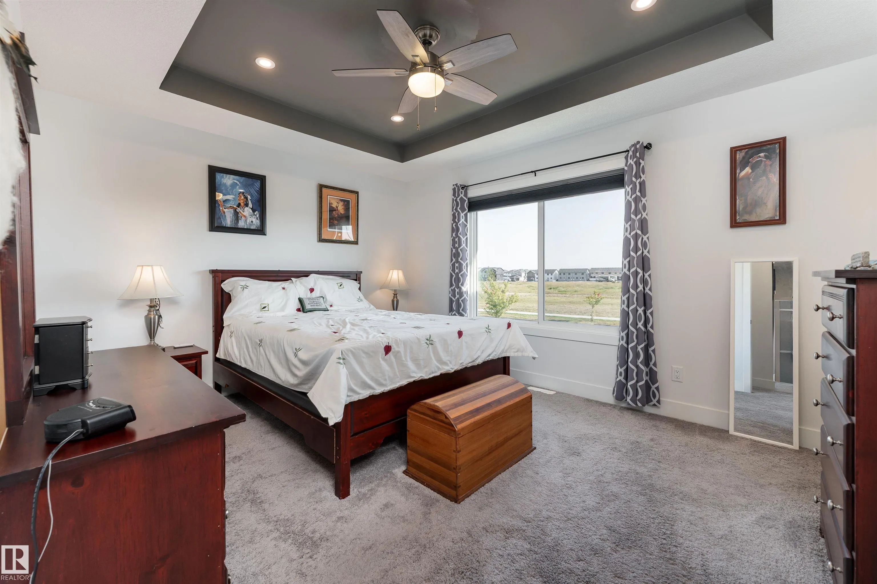 37 WALLACE Point(e)
