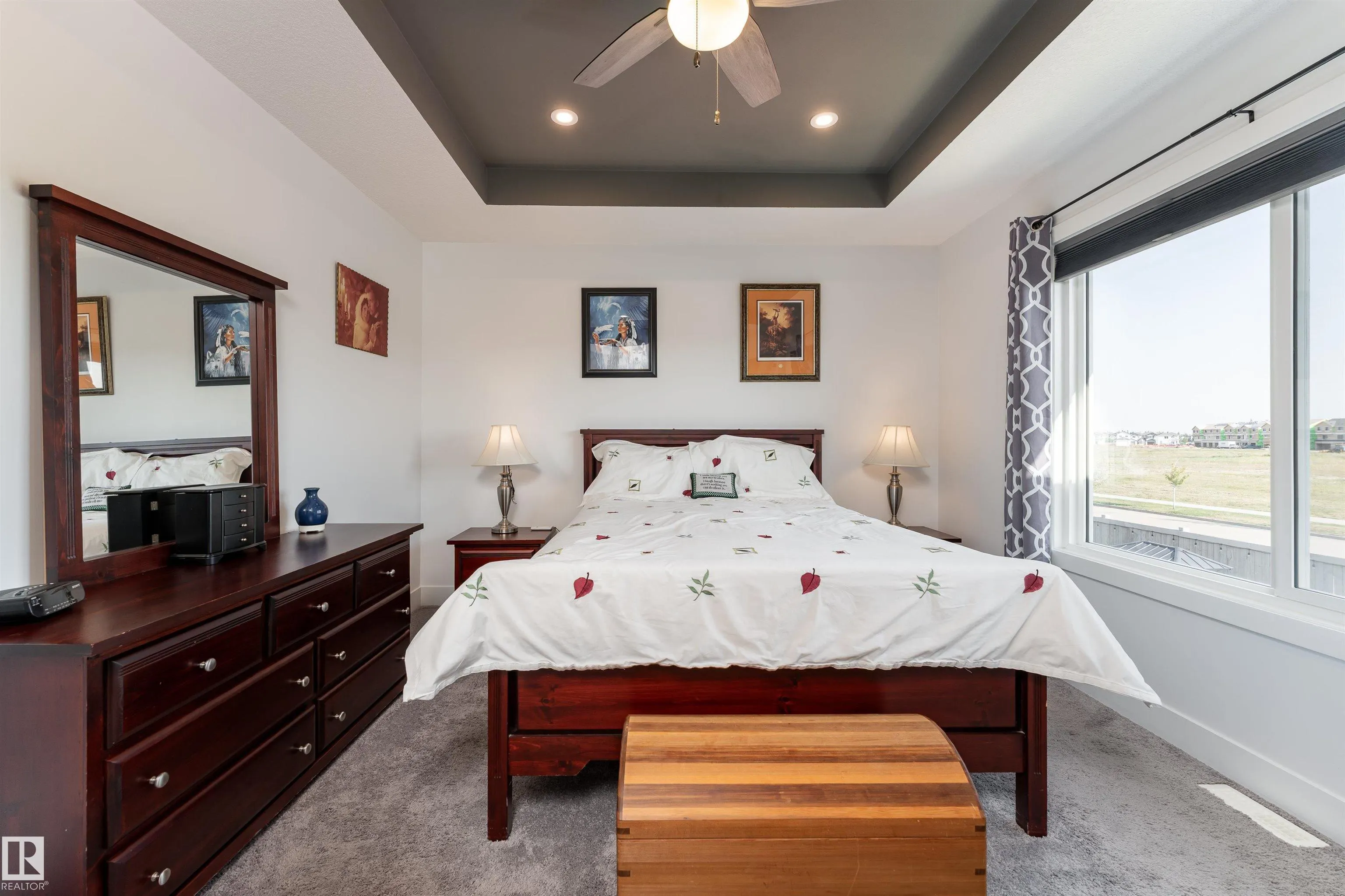 37 WALLACE Point(e)