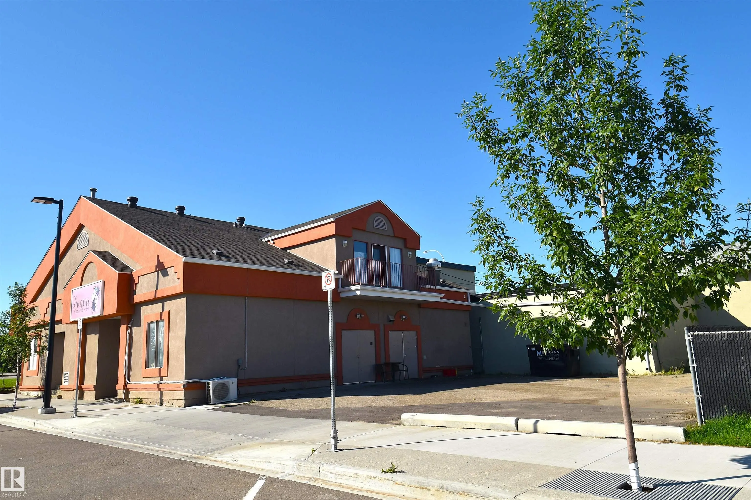 101 MAIN Street