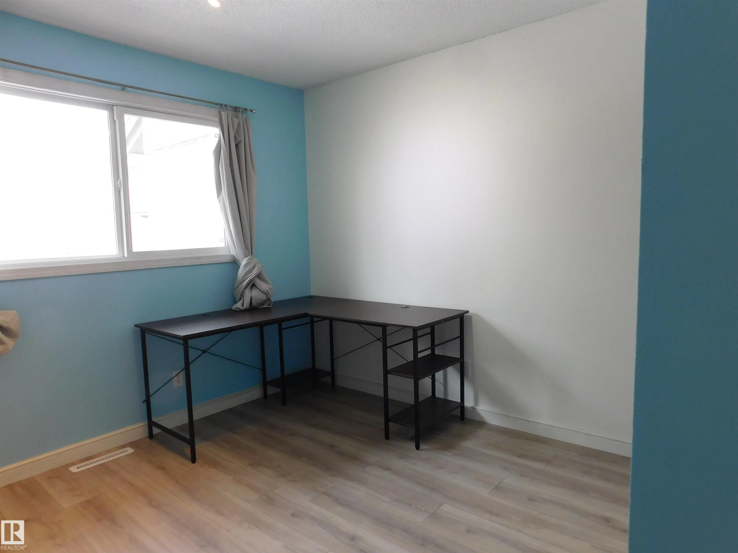 15E Meadowlark Village