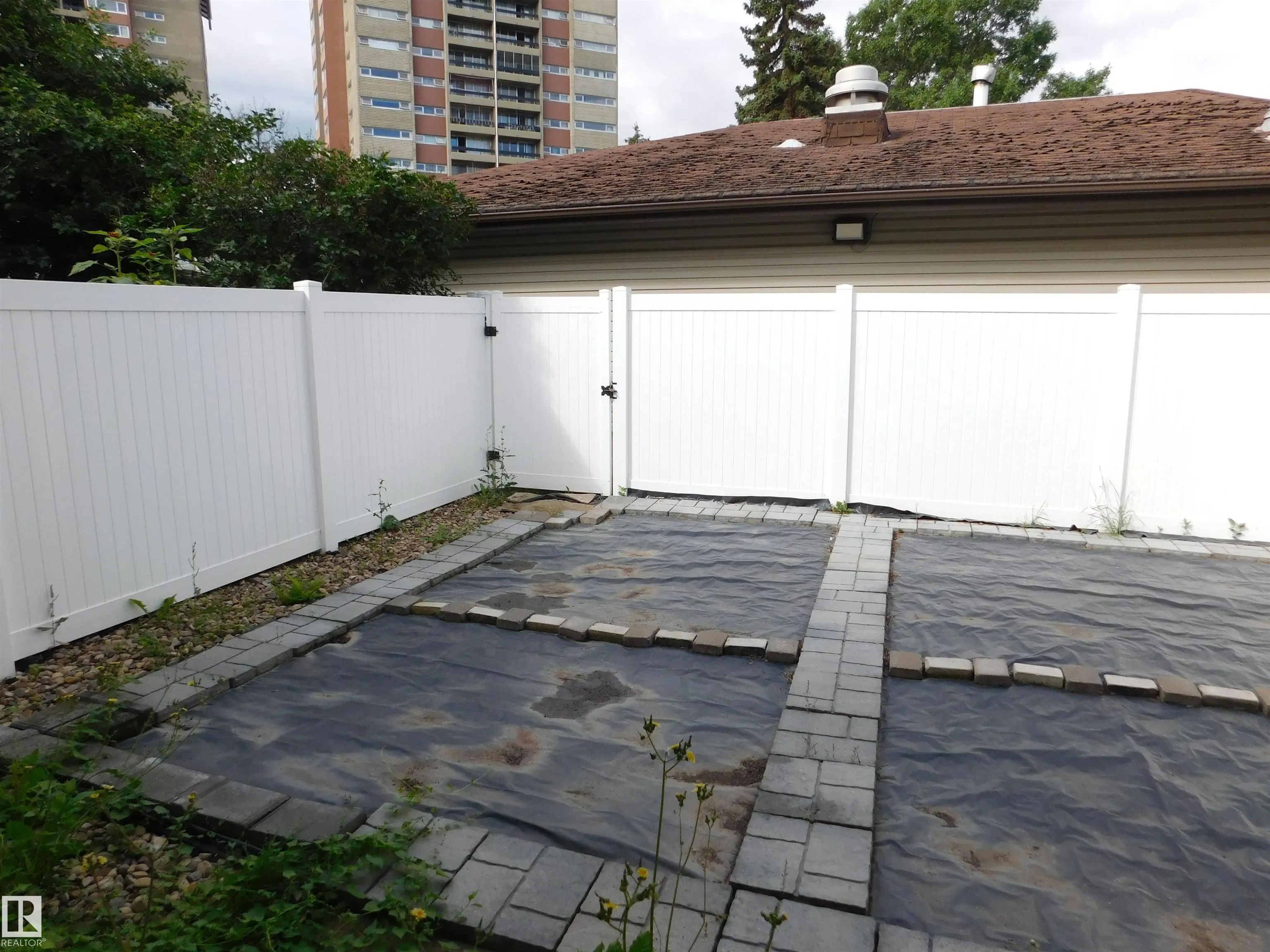 15E Meadowlark Village