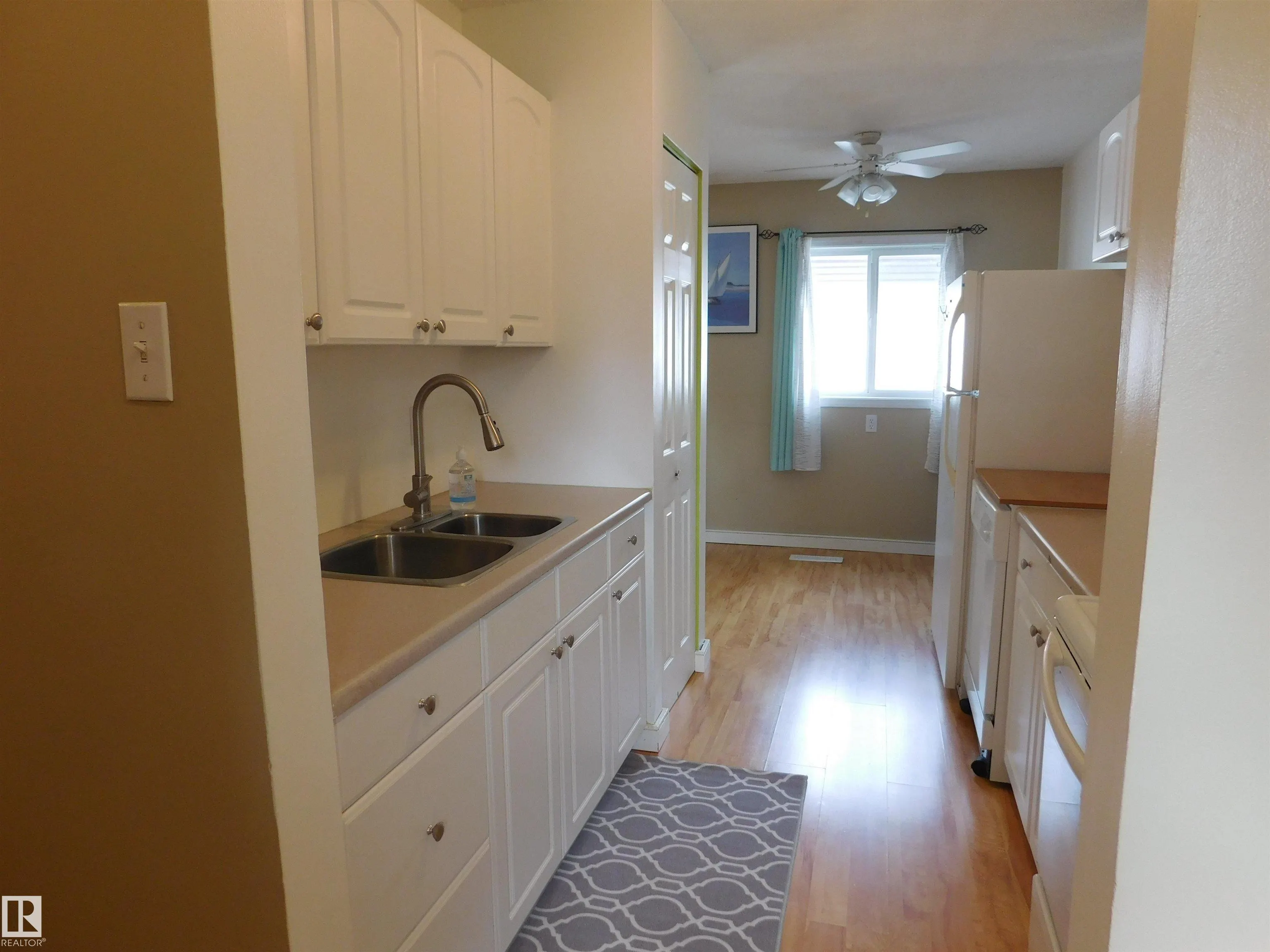 15E Meadowlark Village