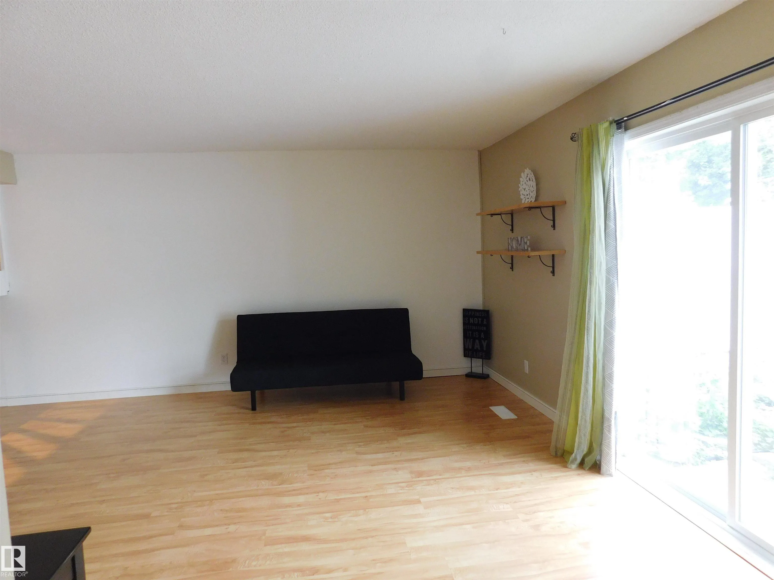 15E Meadowlark Village