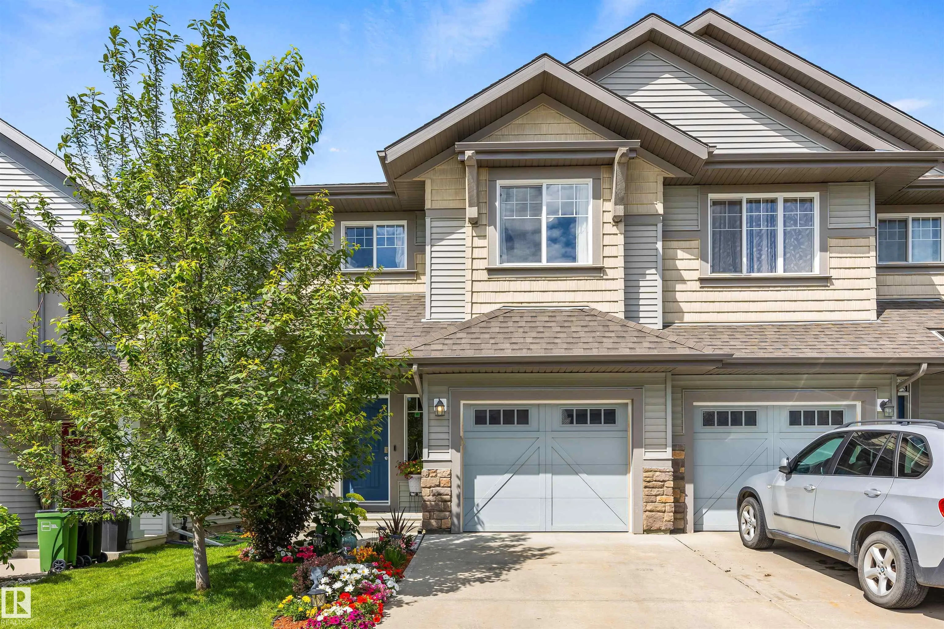 771 EAGLESON Crescent