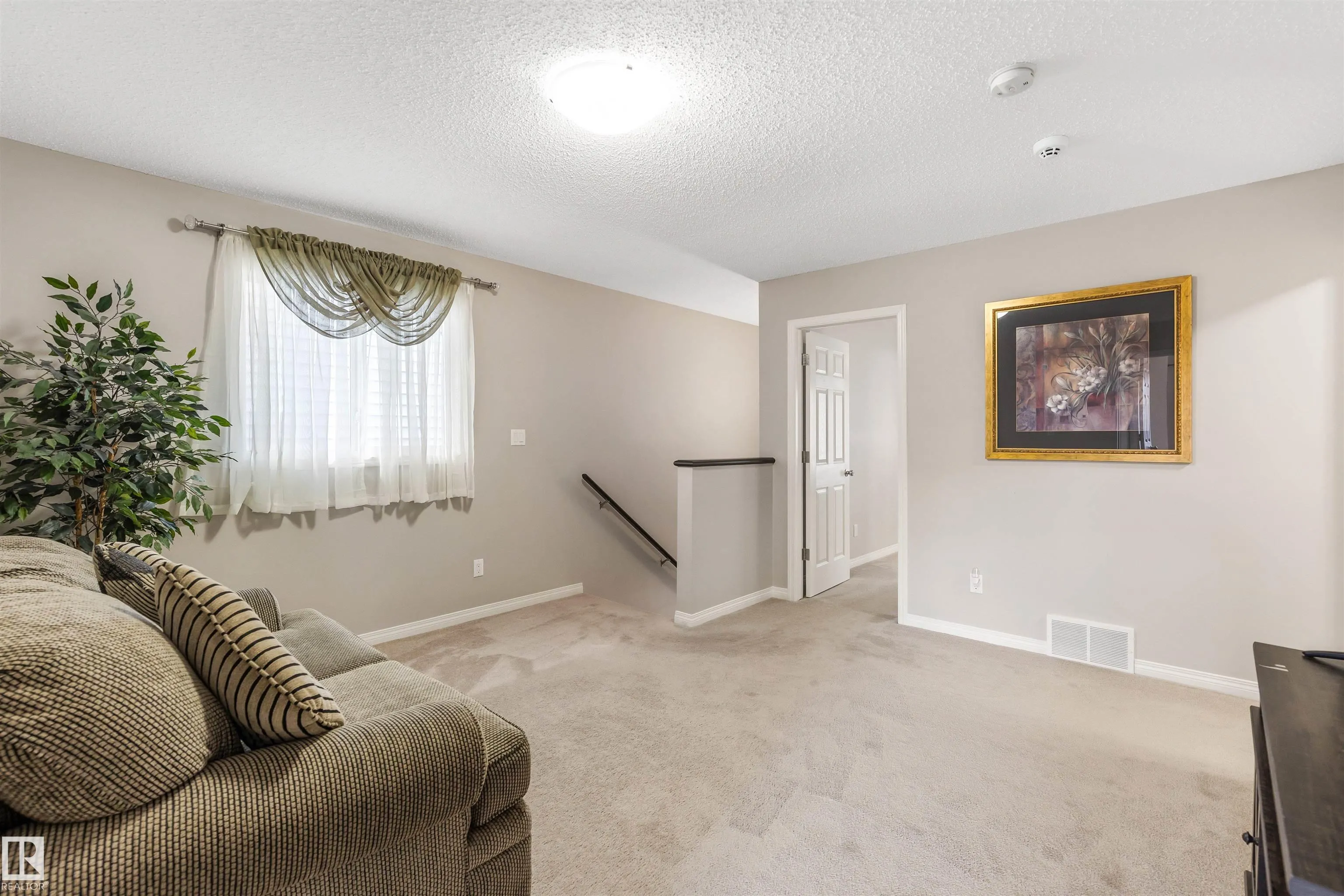 771 EAGLESON Crescent