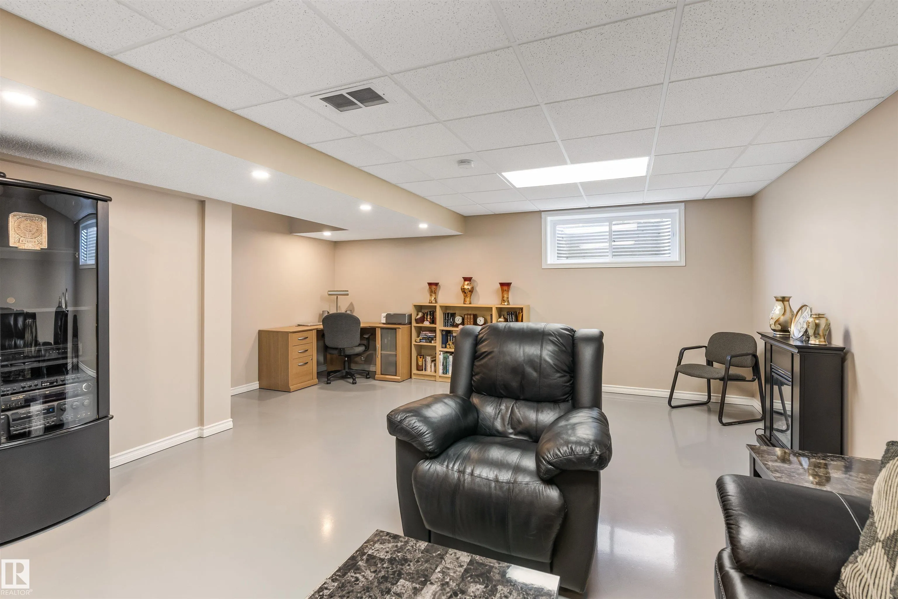 771 EAGLESON Crescent