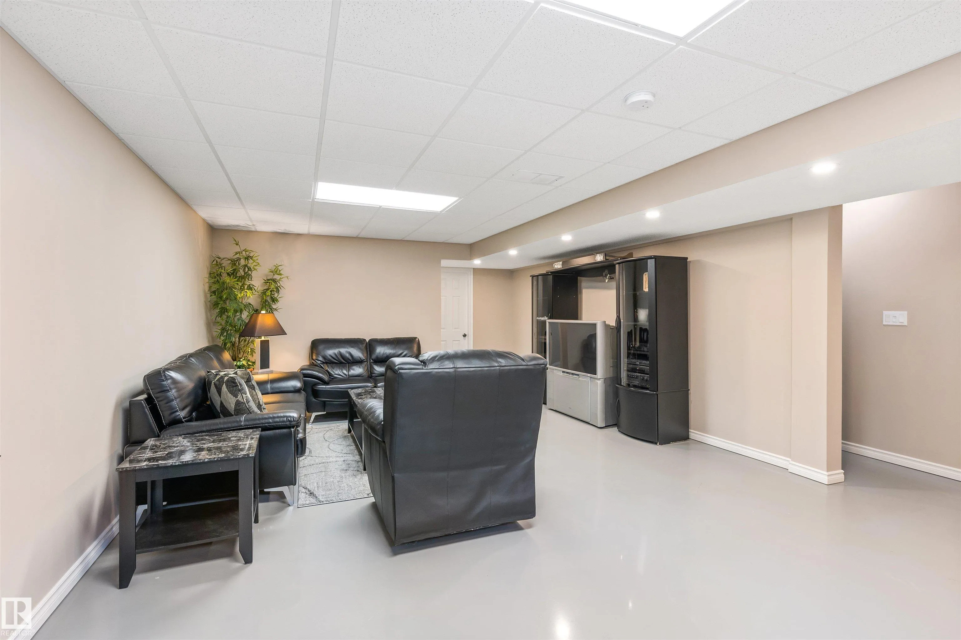 771 EAGLESON Crescent