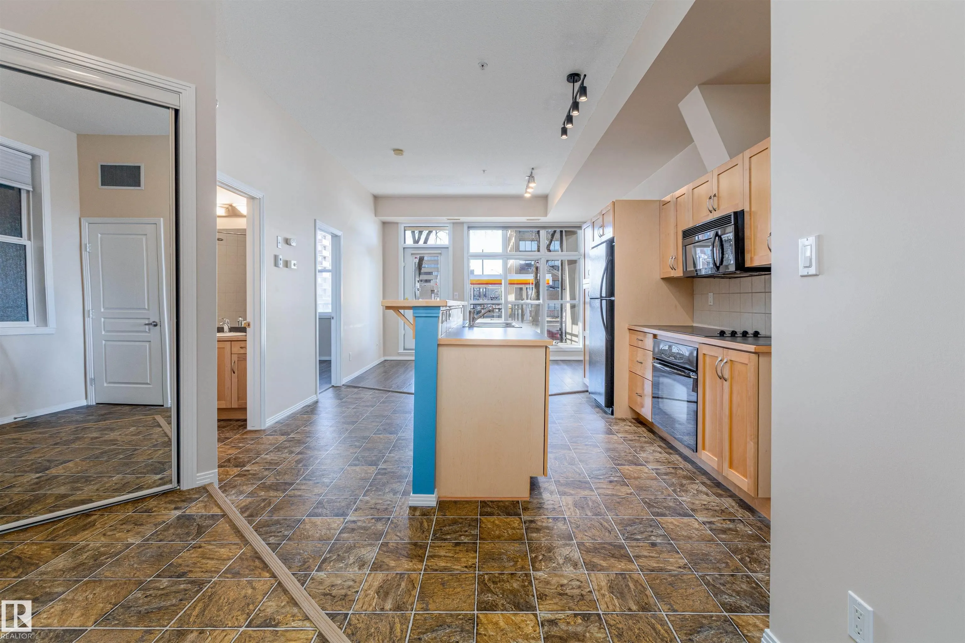 10403 122 Street