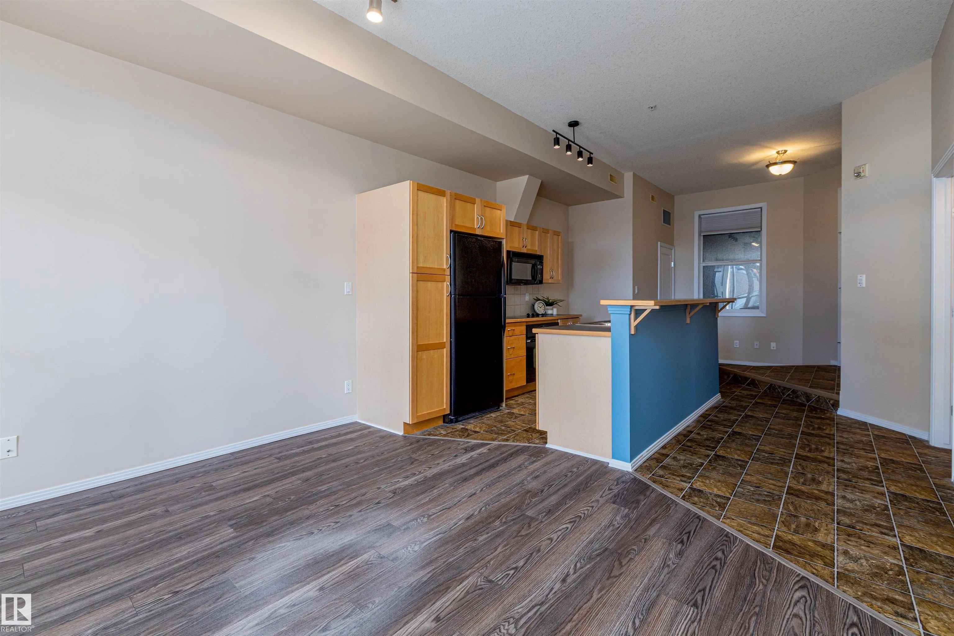 10403 122 Street