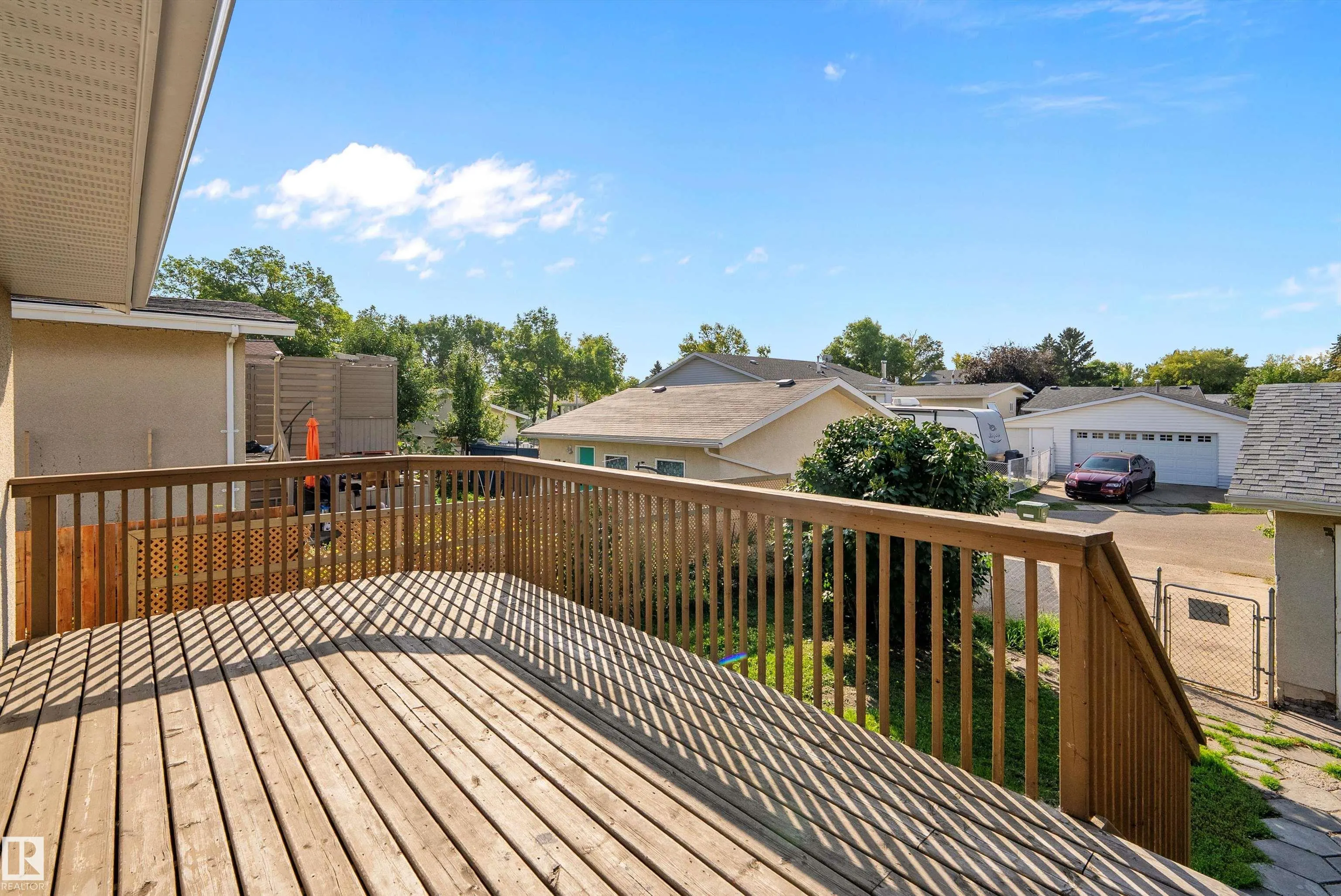16 Camelot Crescent