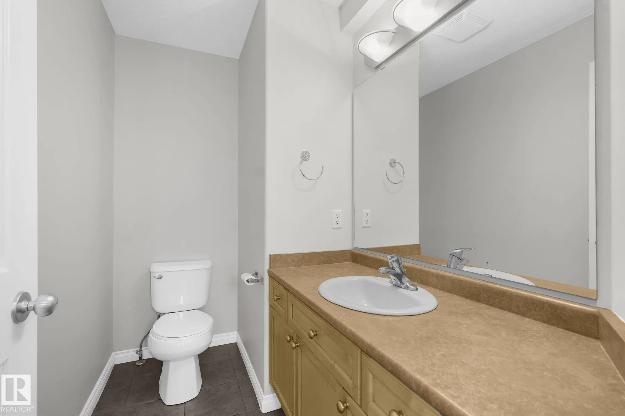 12128 85 street 85
