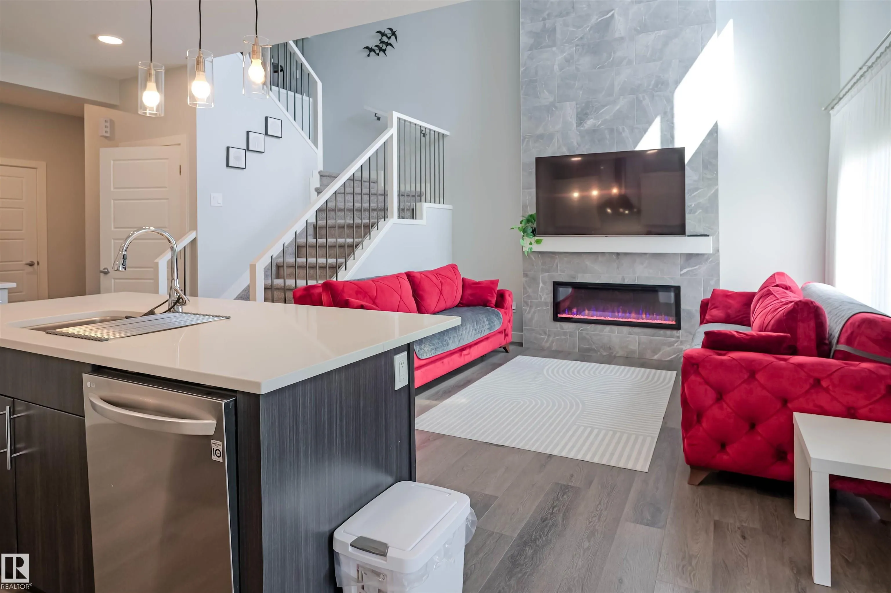 111 KINGSBURY Circle