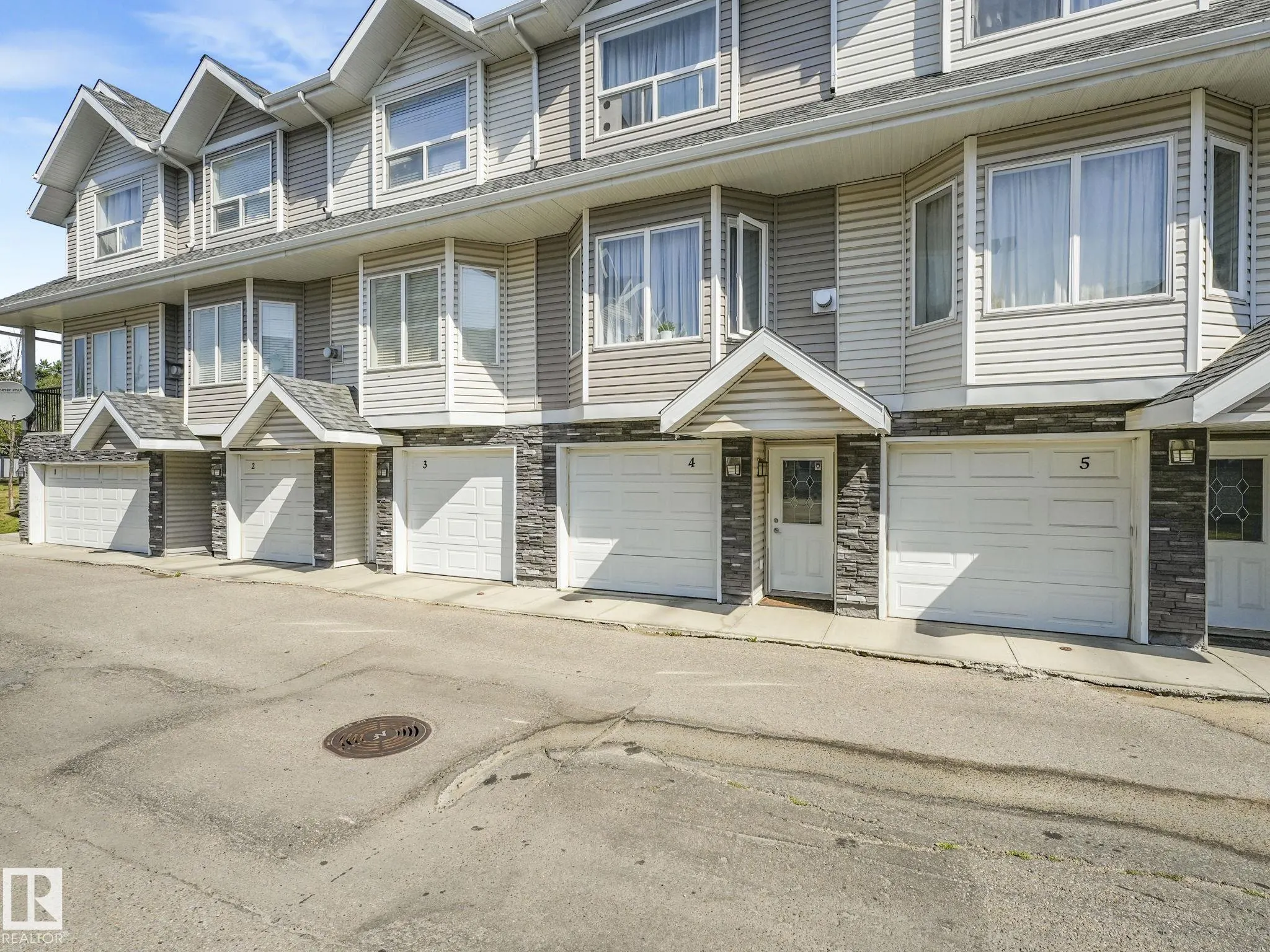 #4 13215 153 Ave
