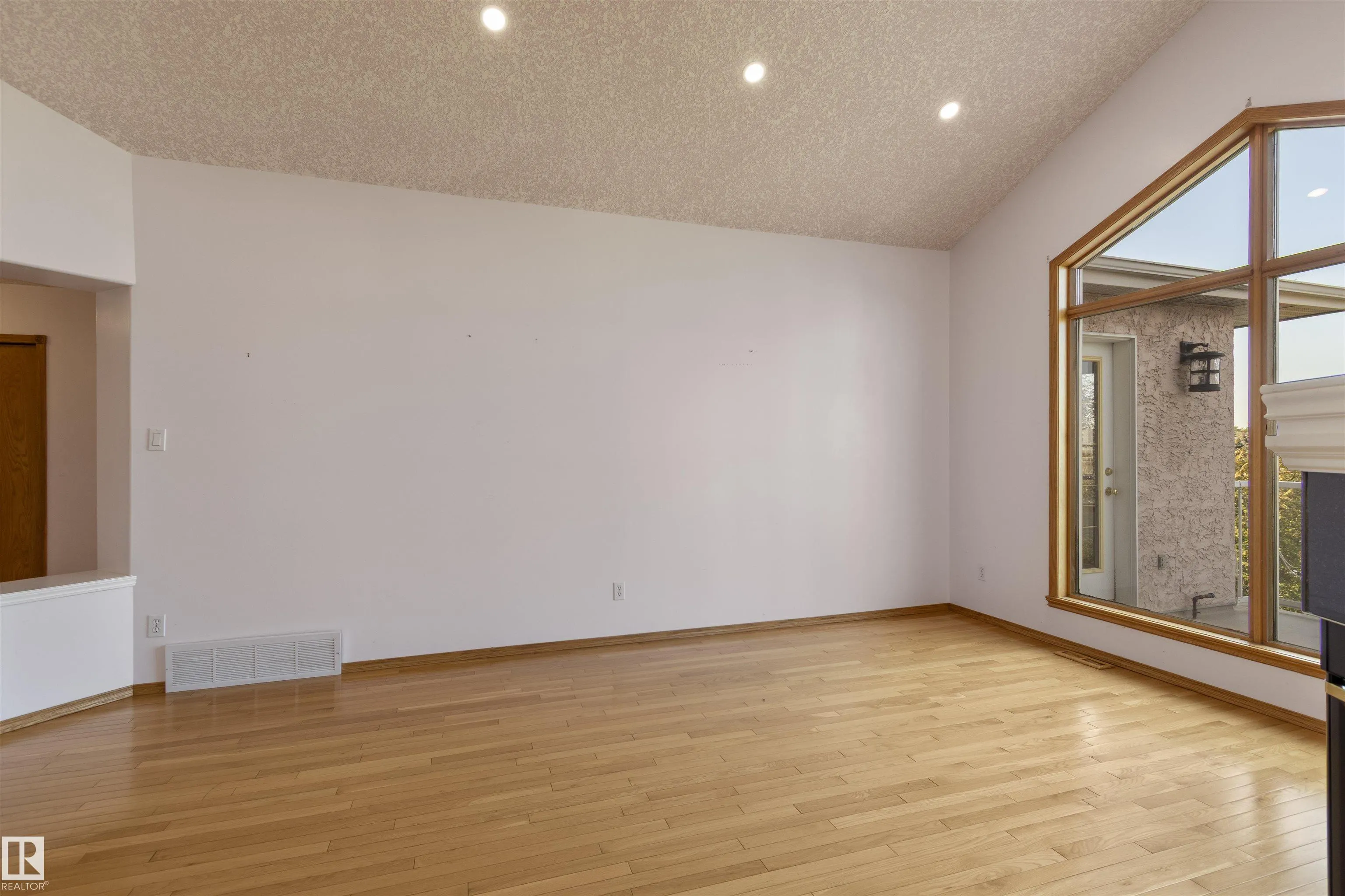 341 HOLLICK-KENYON Road