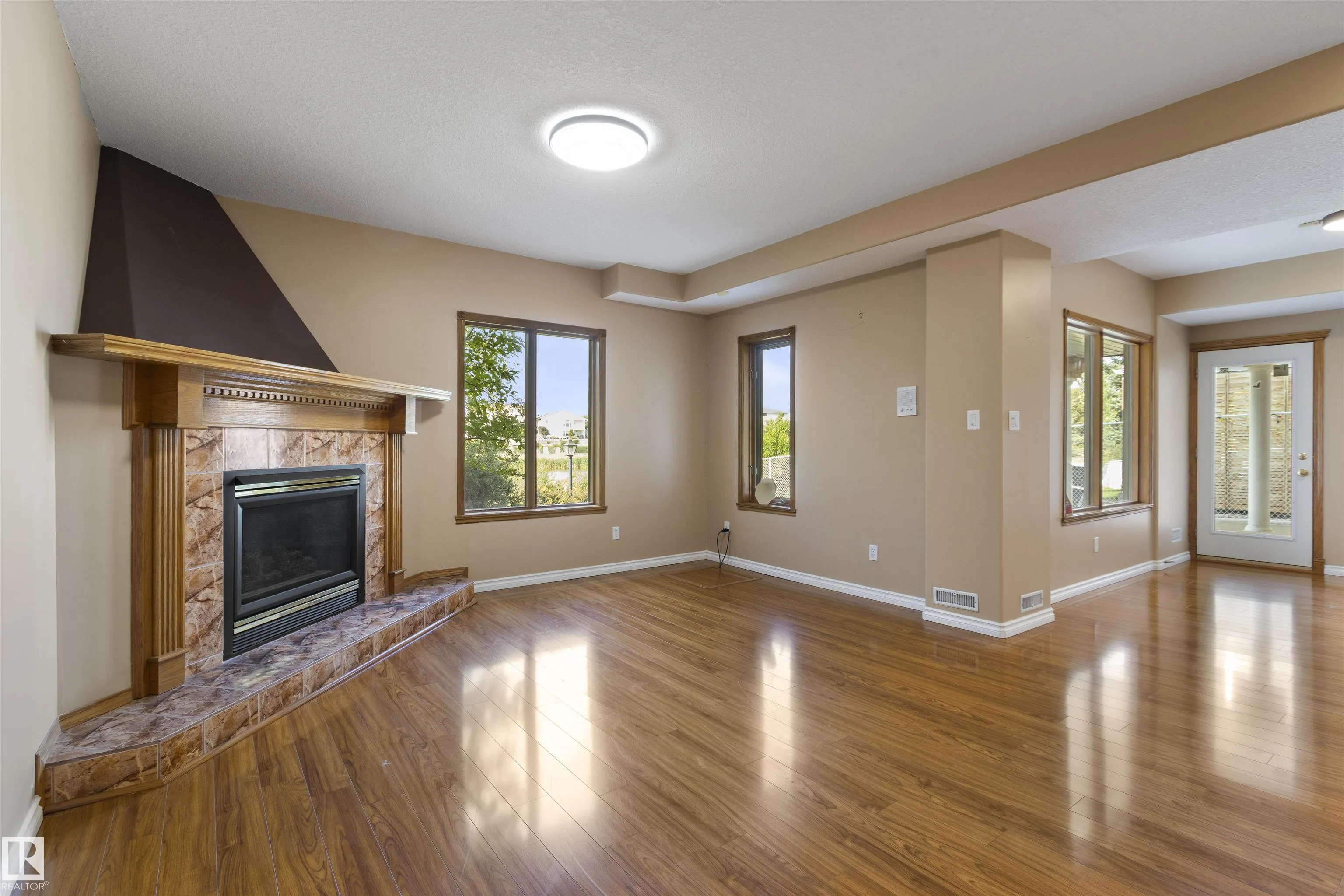 341 HOLLICK-KENYON Road