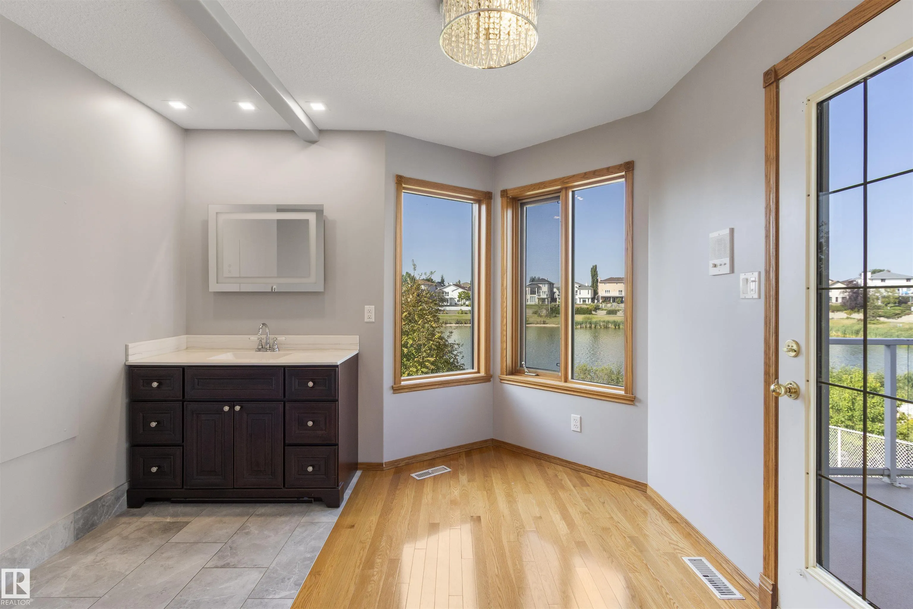 341 HOLLICK-KENYON Road