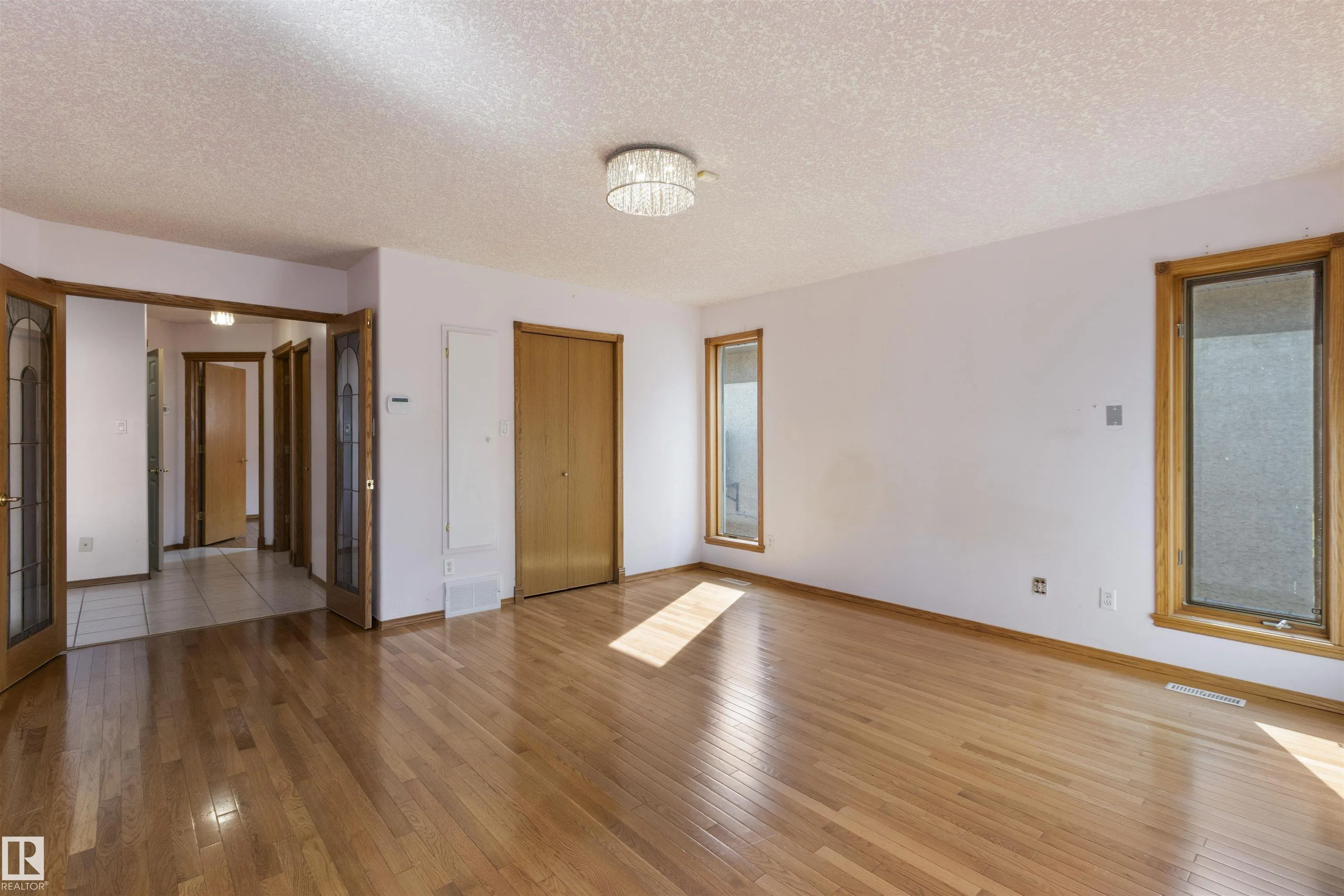 341 HOLLICK-KENYON Road