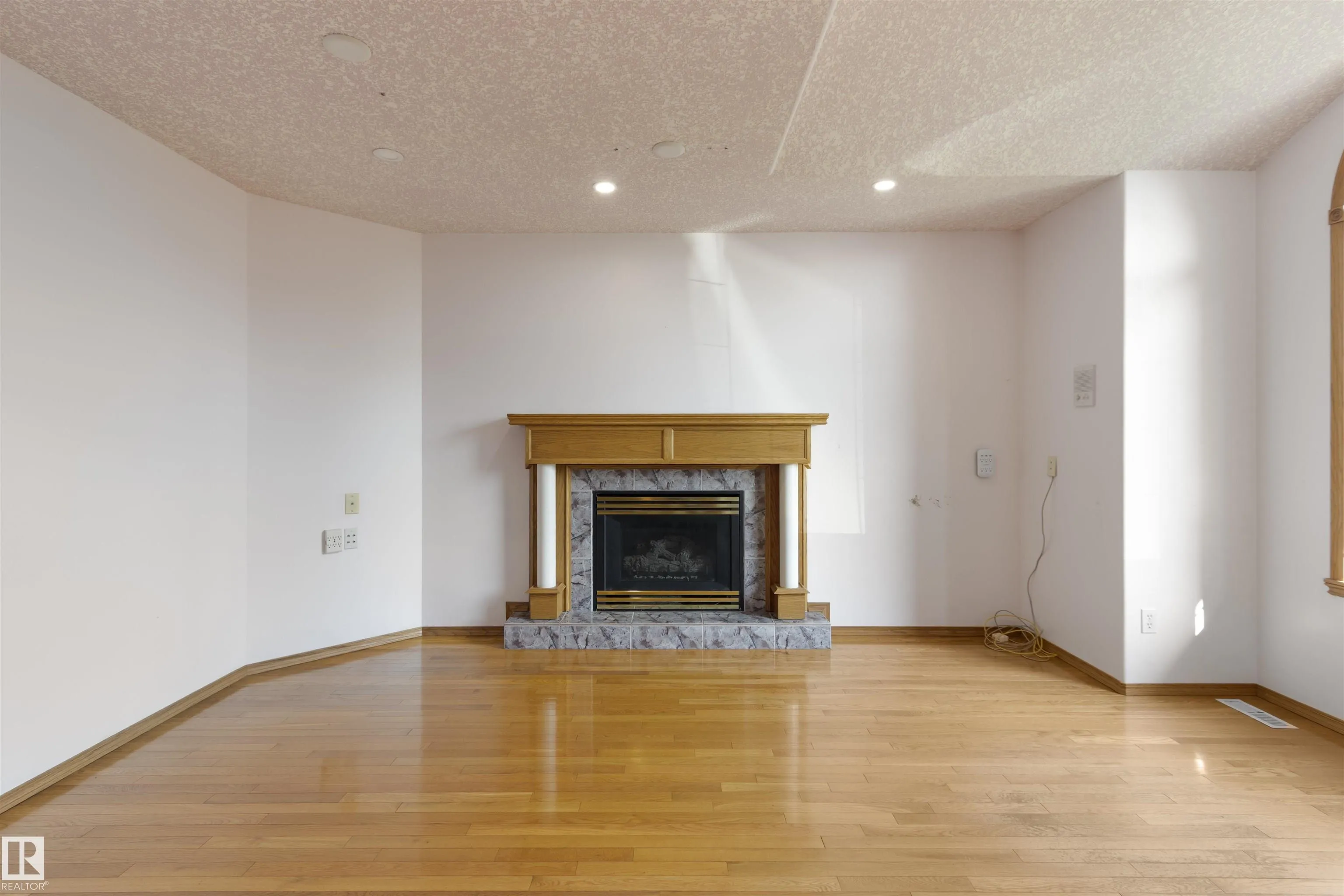 341 HOLLICK-KENYON Road