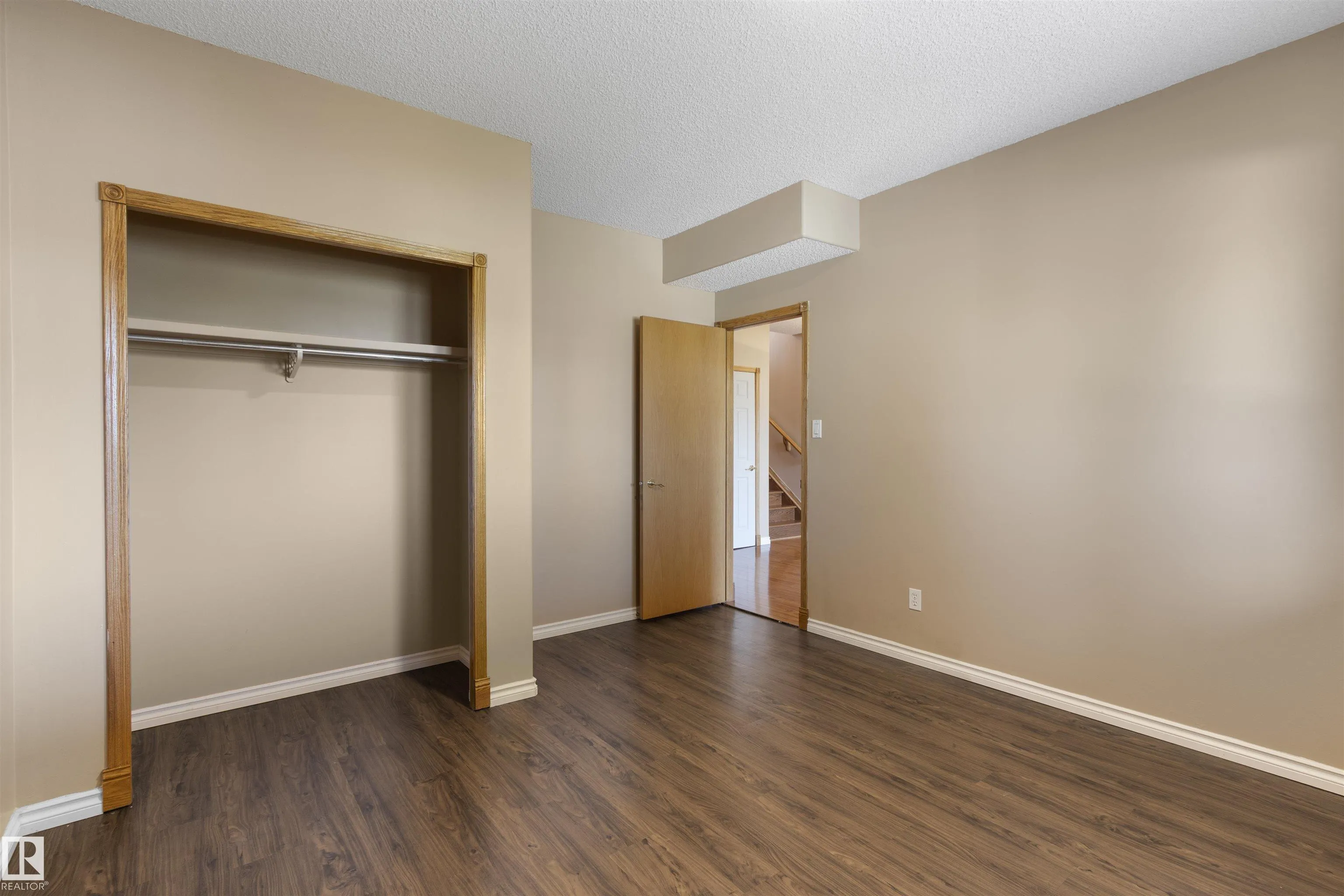 341 HOLLICK-KENYON Road