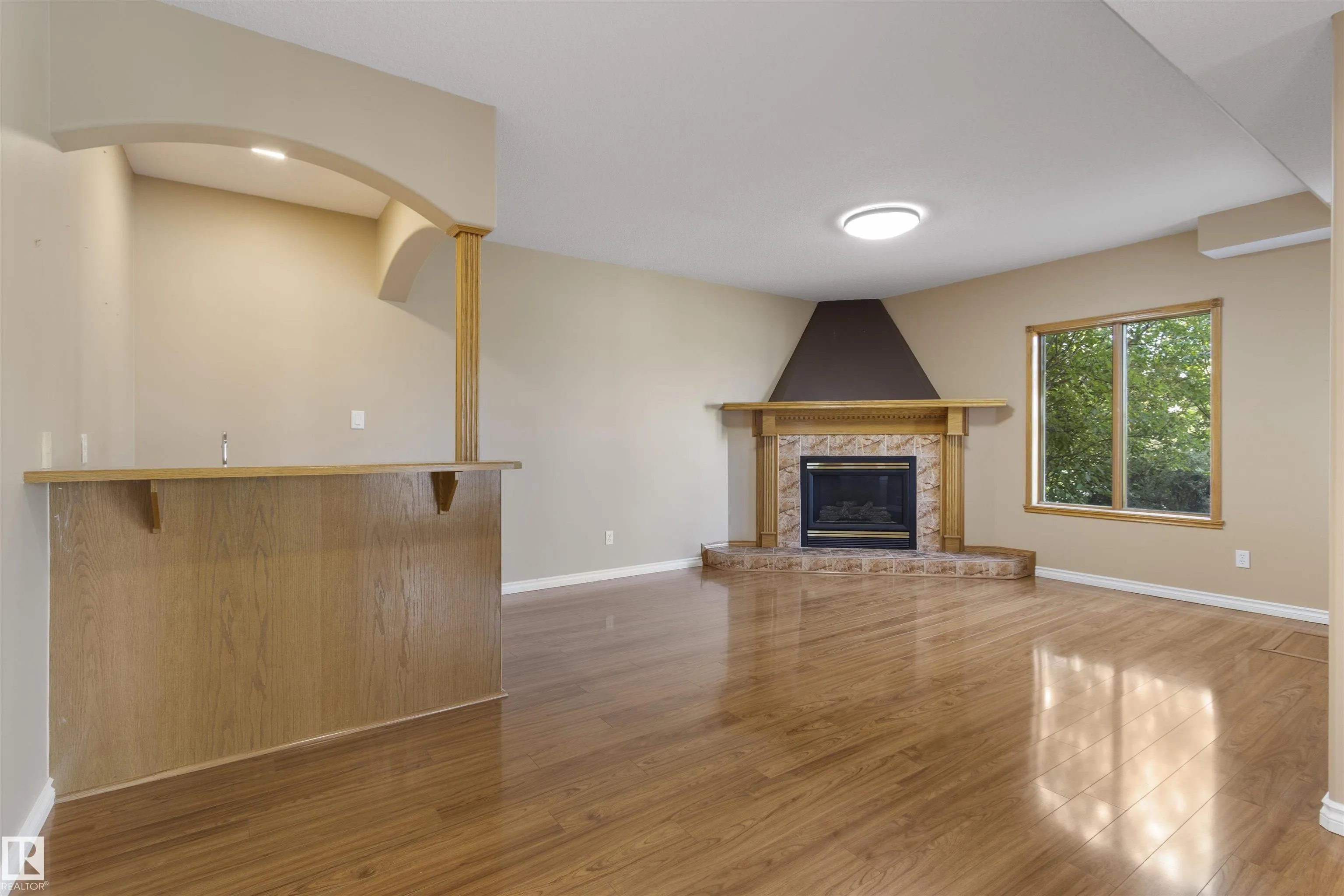 341 HOLLICK-KENYON Road