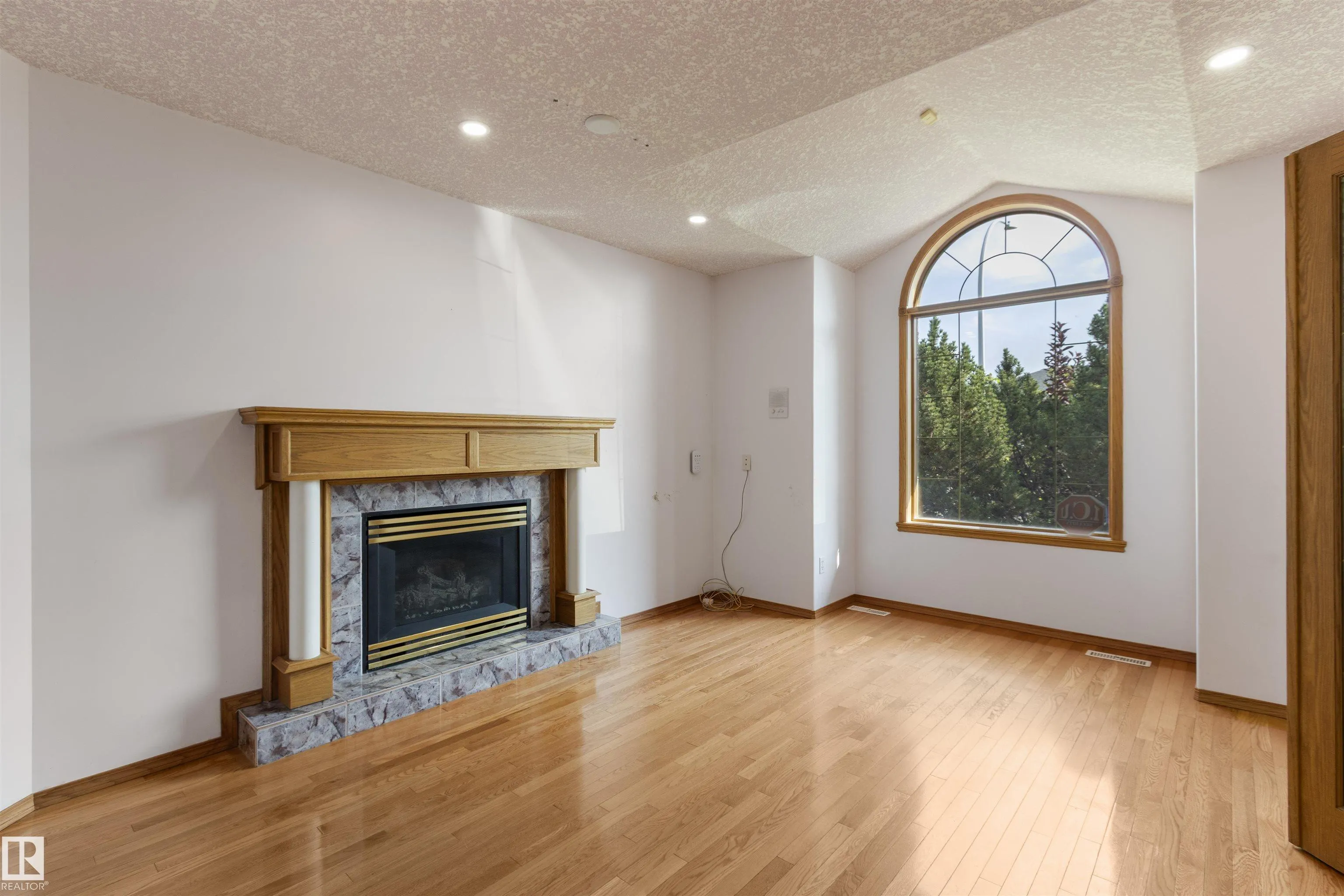 341 HOLLICK-KENYON Road