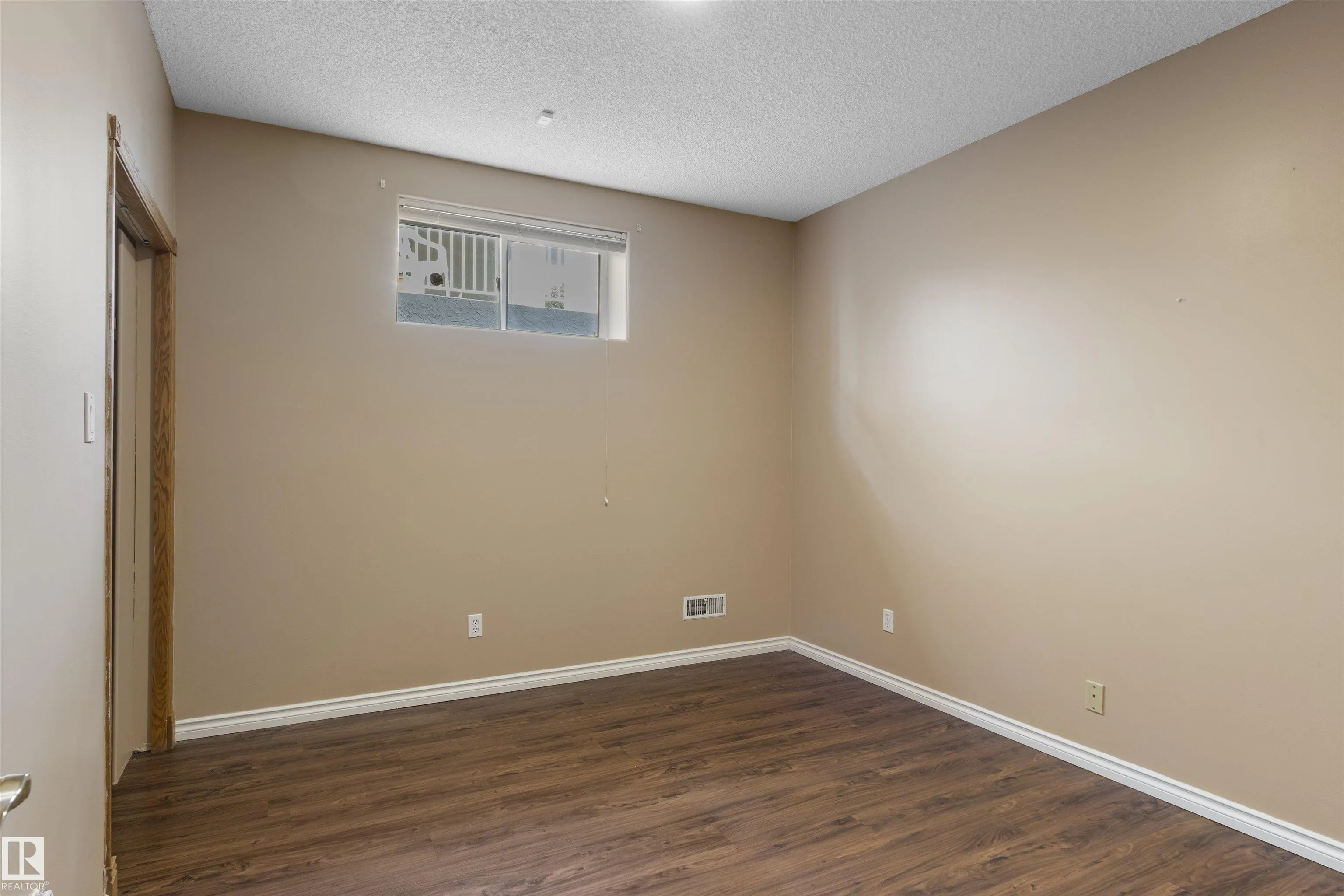 341 HOLLICK-KENYON Road