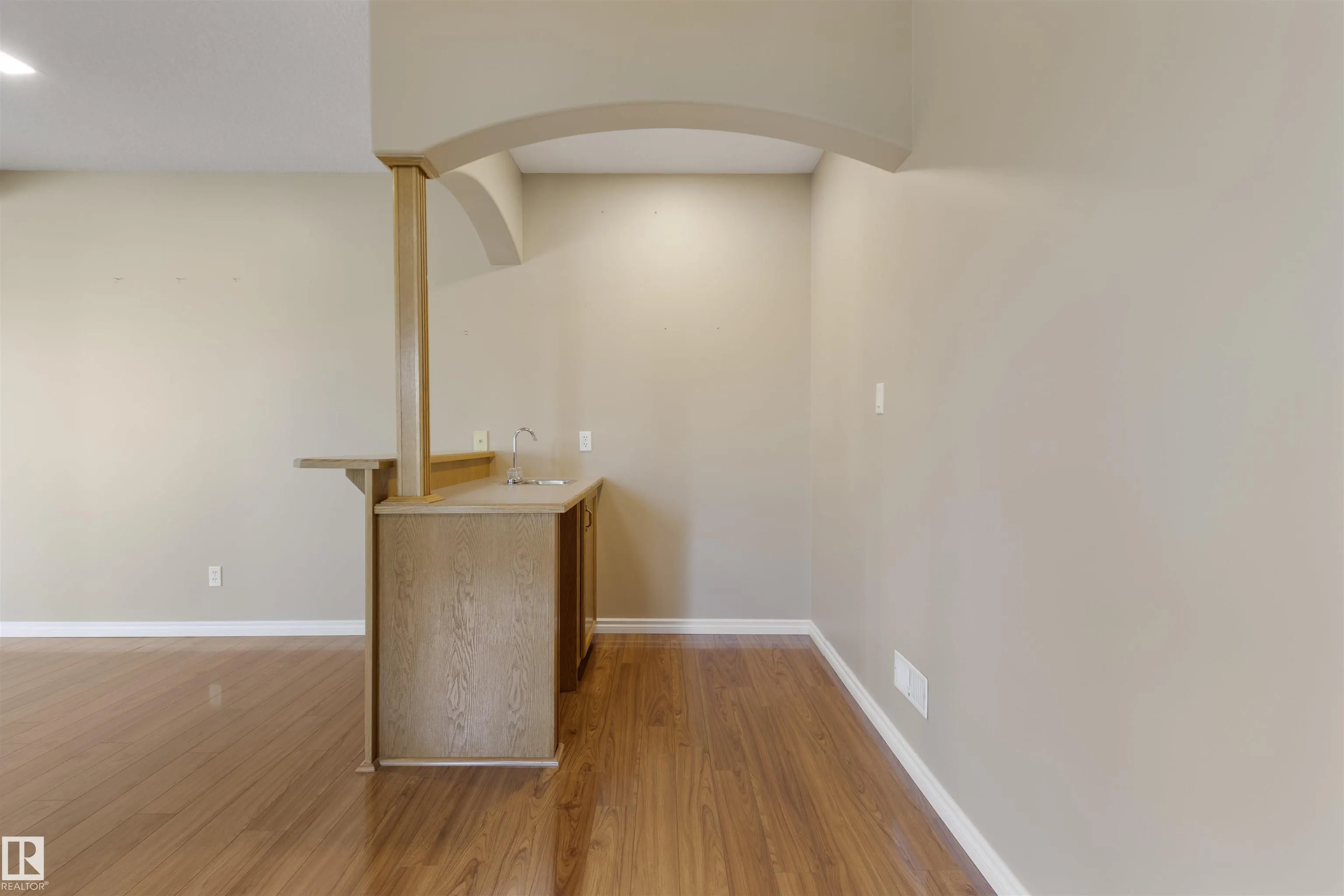 341 HOLLICK-KENYON Road